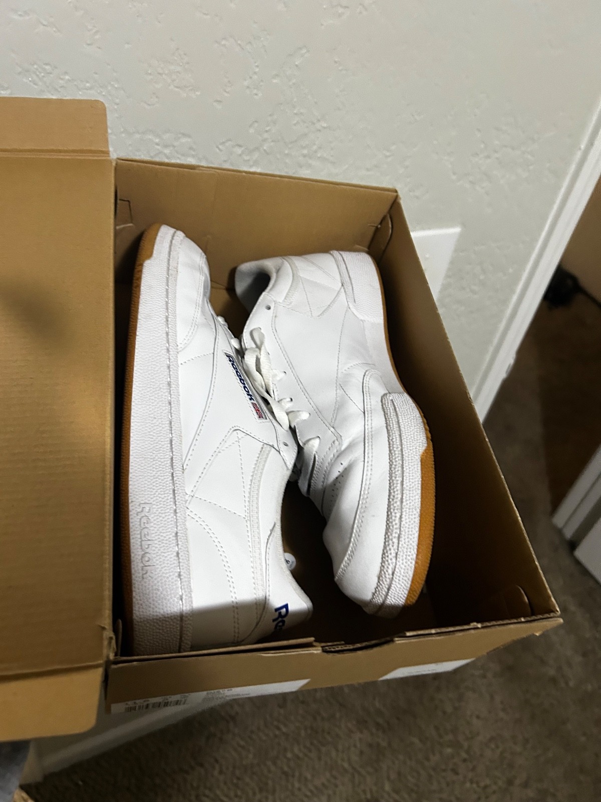 reebok club c 85 men 11.5 white gum