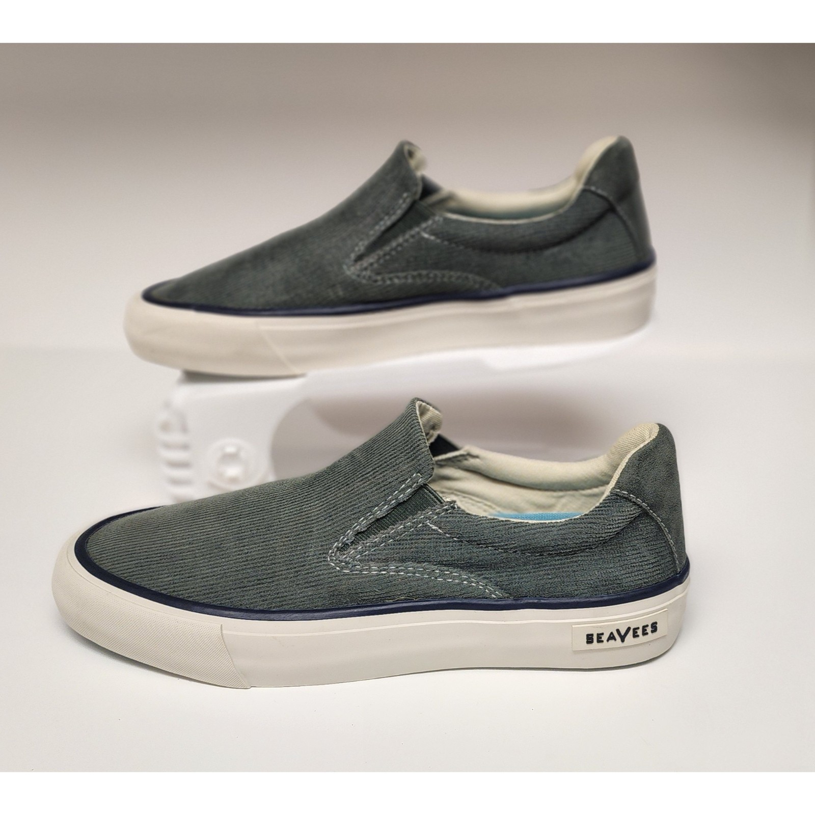SeaVees Men\'s Hawthorne Cordies Casual Sneakers Sea Spray Corduroy Size US 8