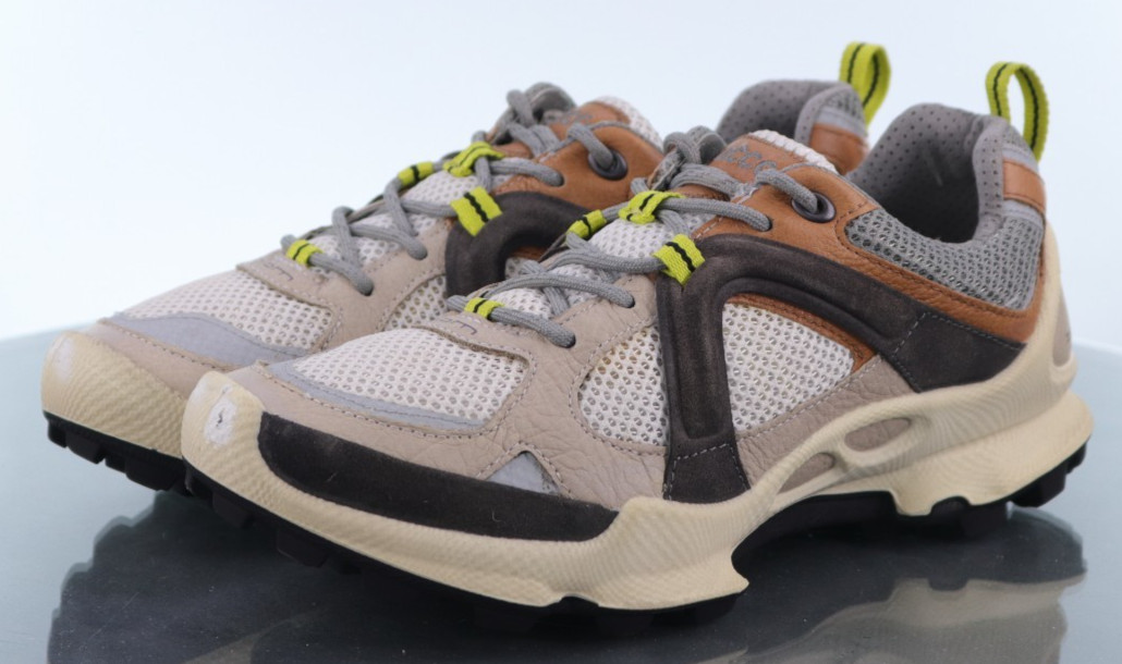 ECCO Biom C $180 Women\'s Trail Hiking Shoes Size EU 38 US 7 Tan Gray White