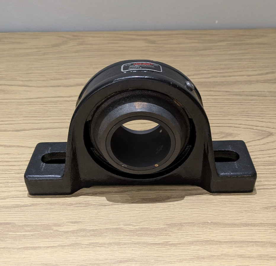 Rexnord Link-Belt 3235PT3 Pillow Block Sleeve Graphite Bearing 2-3/16