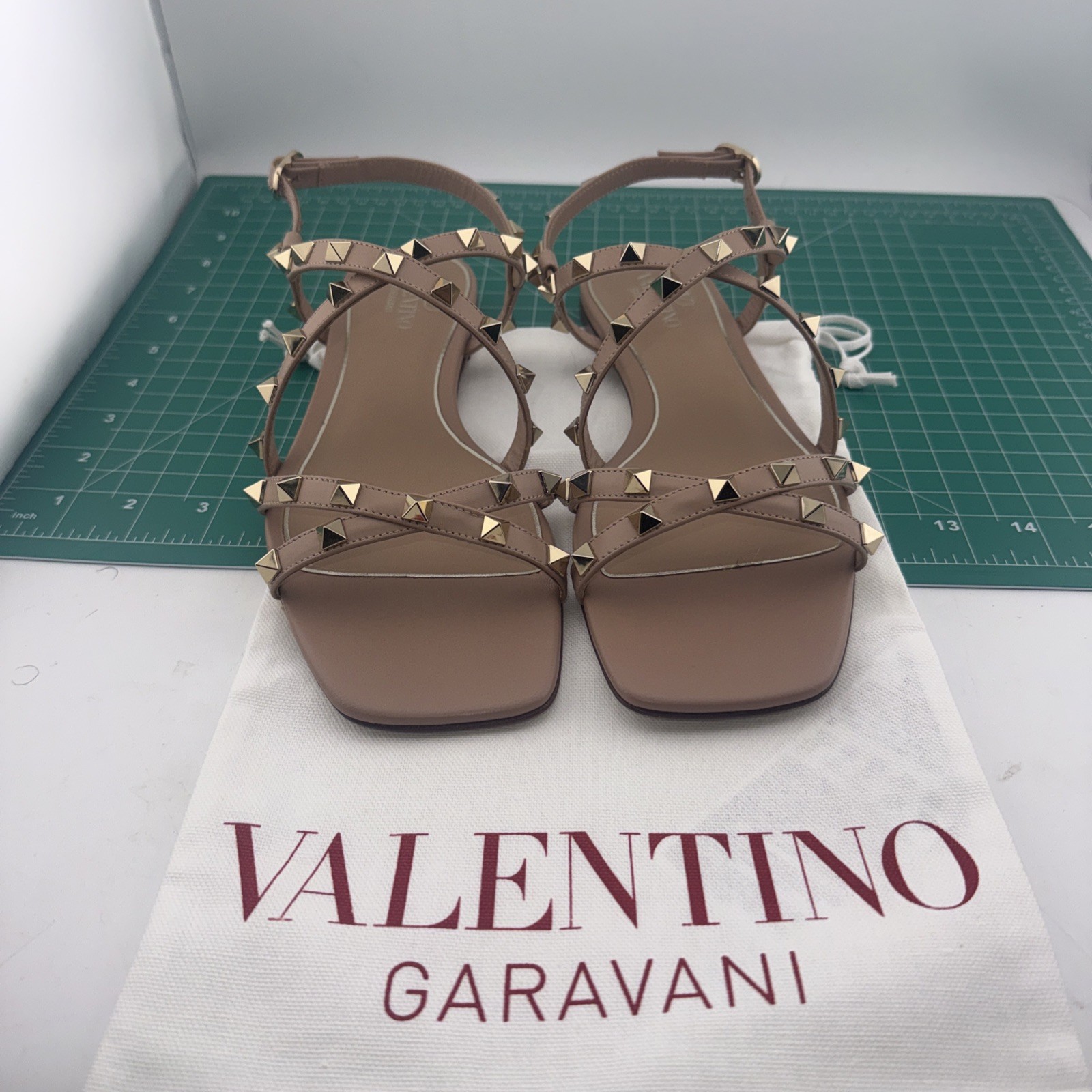 Valentino Garavani Rockstars Flat Sandals Size 38.5 - Nude- Valentino Garavani Rockstars Flat Sandals Size 38.5 - Nude-