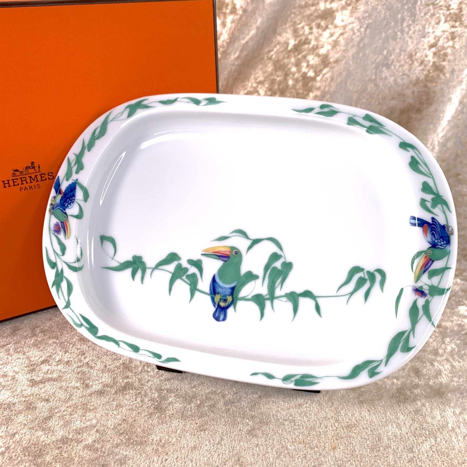 Vintage Hermes Toucans Bird Oval Plate Porcelain Tableware 20 x 13cm with Case