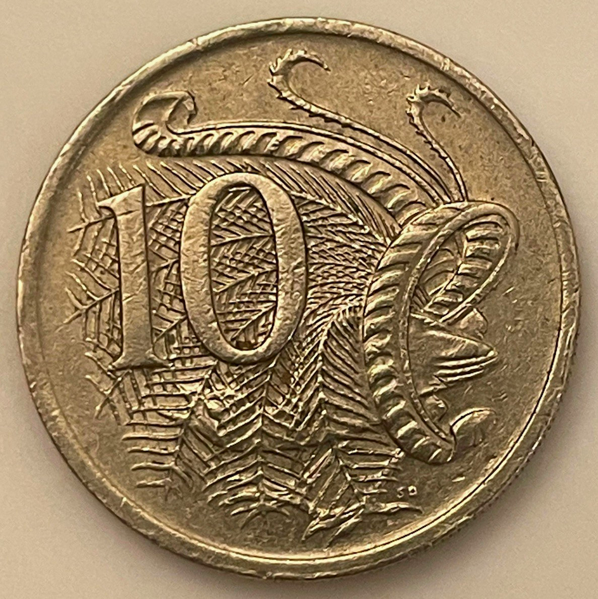 1983 Australia 50 Cents Elizabeth II 12-Sided Coat of Arms KM#68 Vintage Coin