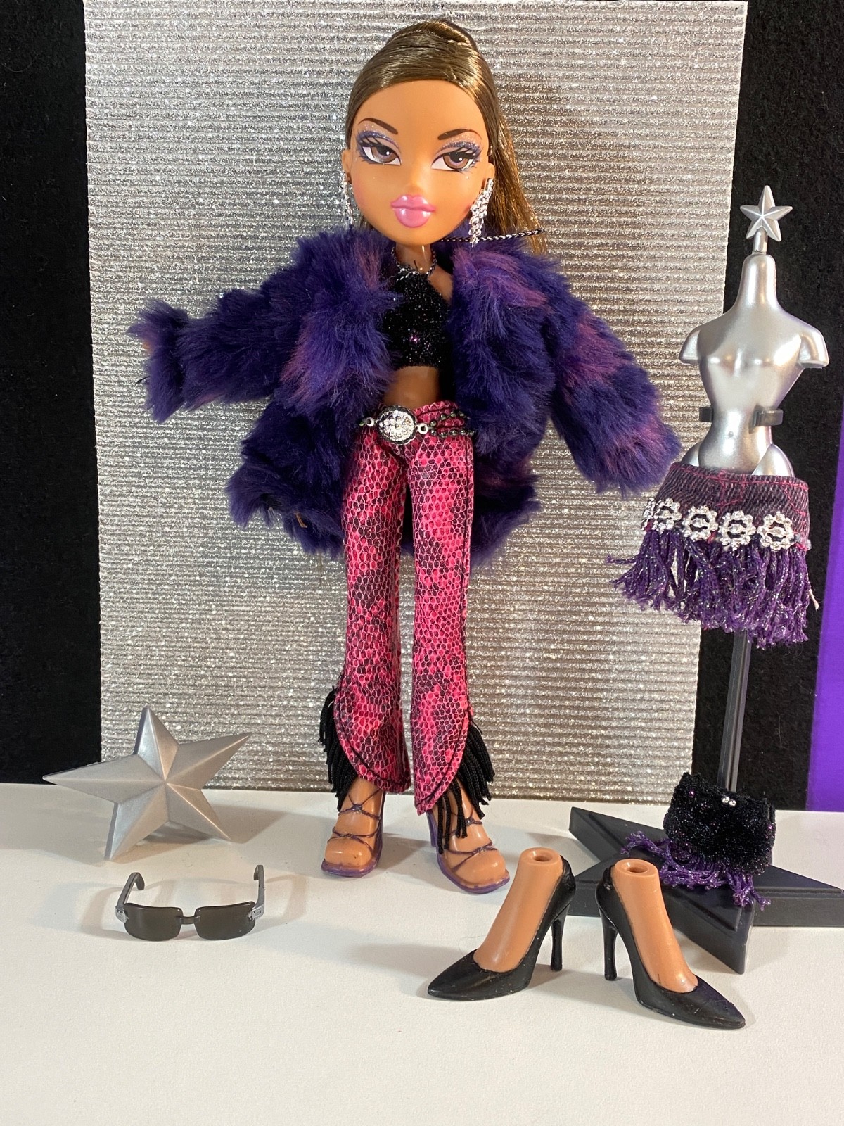 BRATZ WELCOME TO FABULOUS LAS VEGAS YASMIN  ADULT COLLECTOR DOLL MGA ORIGINAL