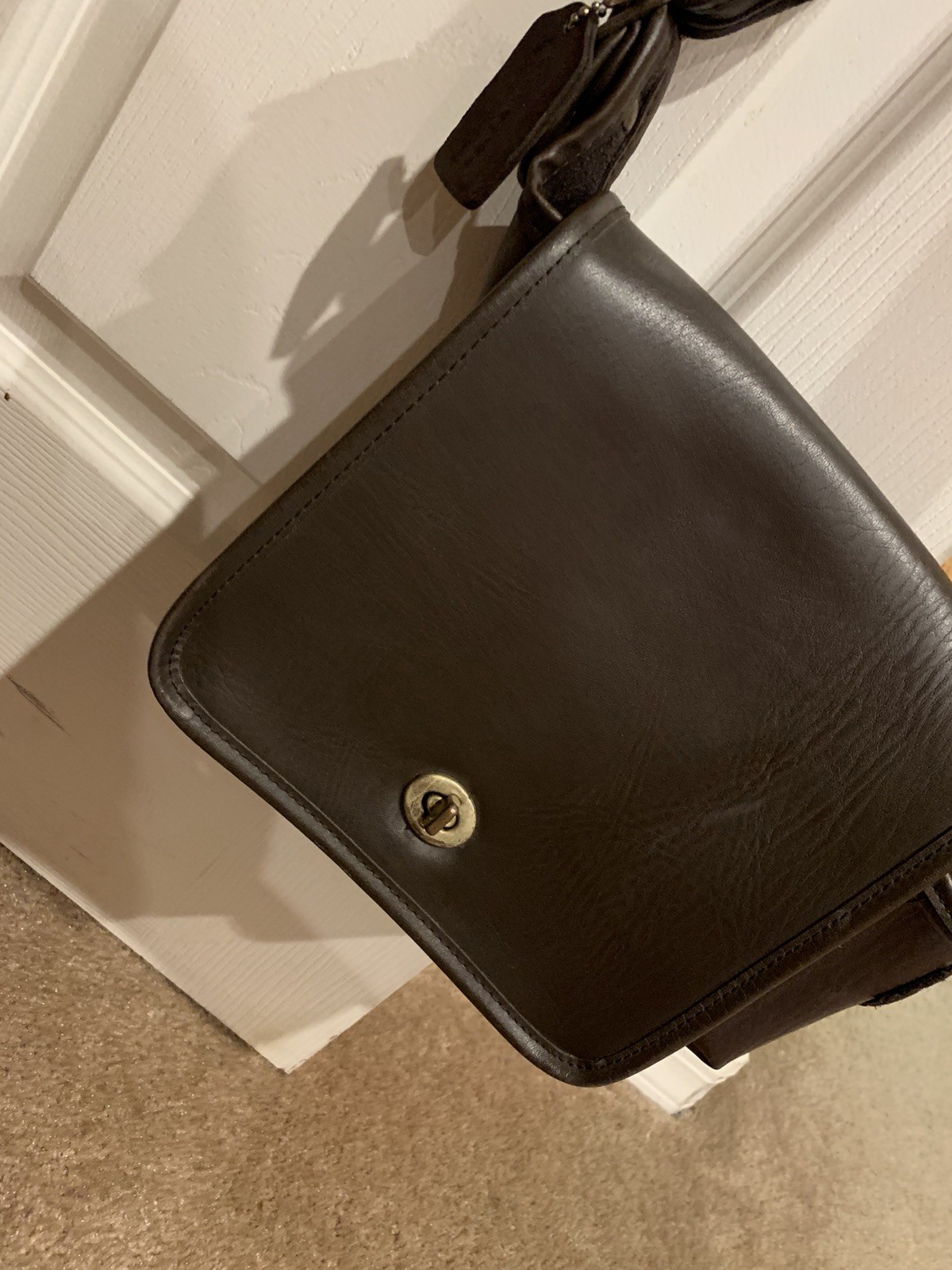 Coach Brown Turn Lock Shoulder Bag w/ Shoulder Strap, Gold Hardware, Solid
