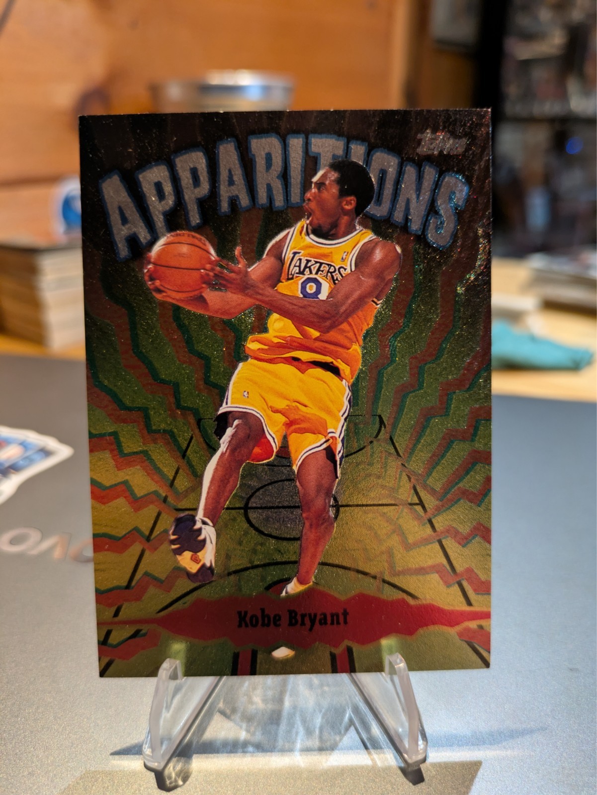 Topps 1998-99 Topps Apparitions Kobe Bryant Lakers Insert #A1 BGR 013505