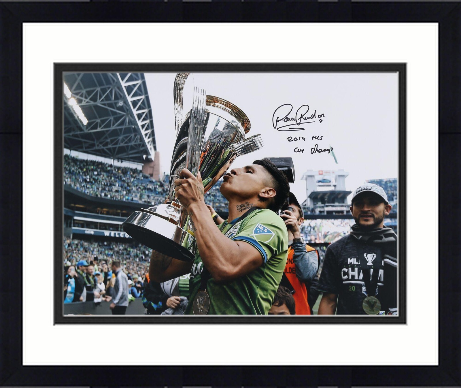 Framed Raul Ruidiaz Sounders Signed 16x20 2019 MLS Cup Celebration Photo w/Insc