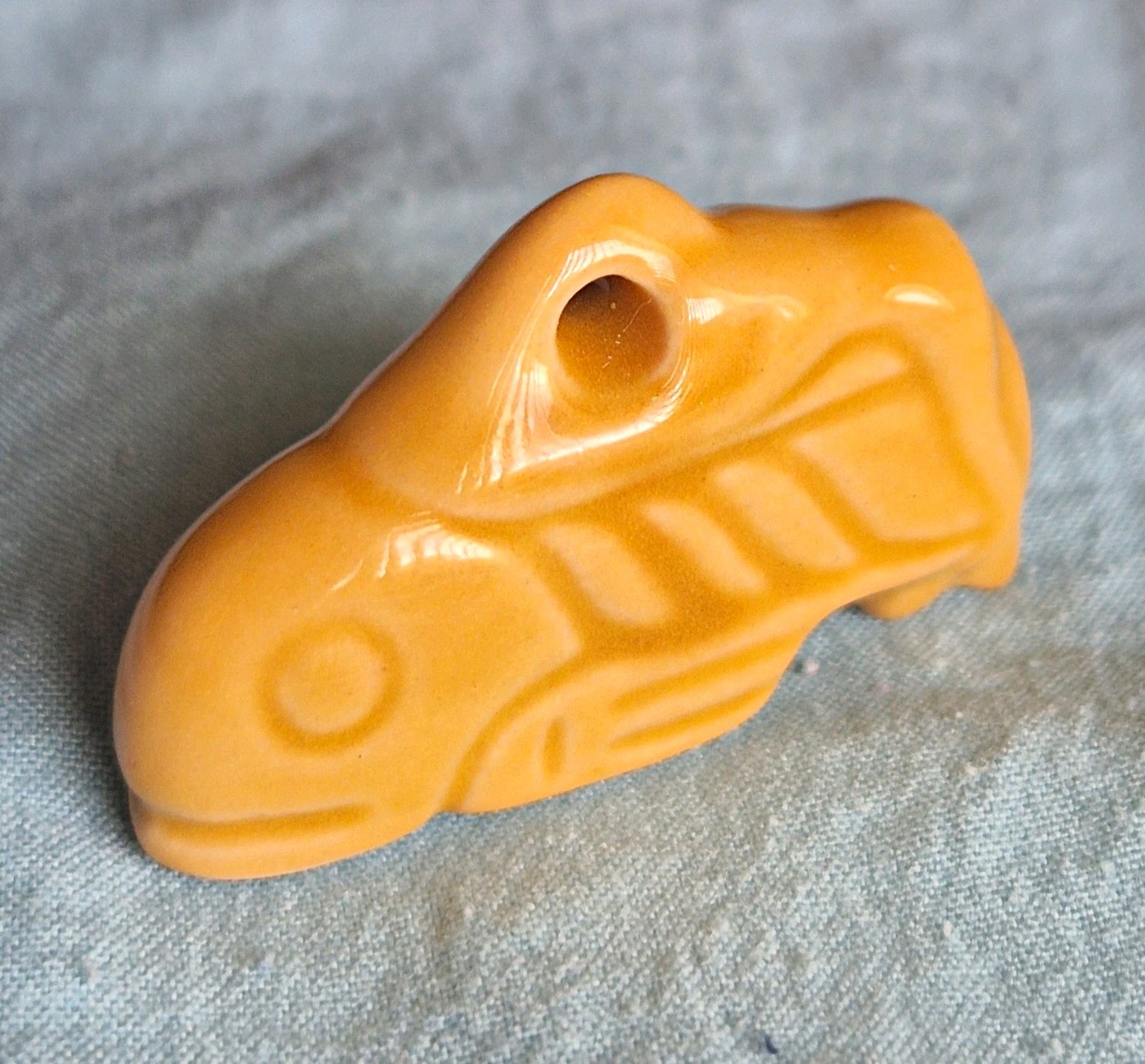 Vintage 1995 Free Willy 2 Mystical Whale Pendant Movie Memorabilia No Cord