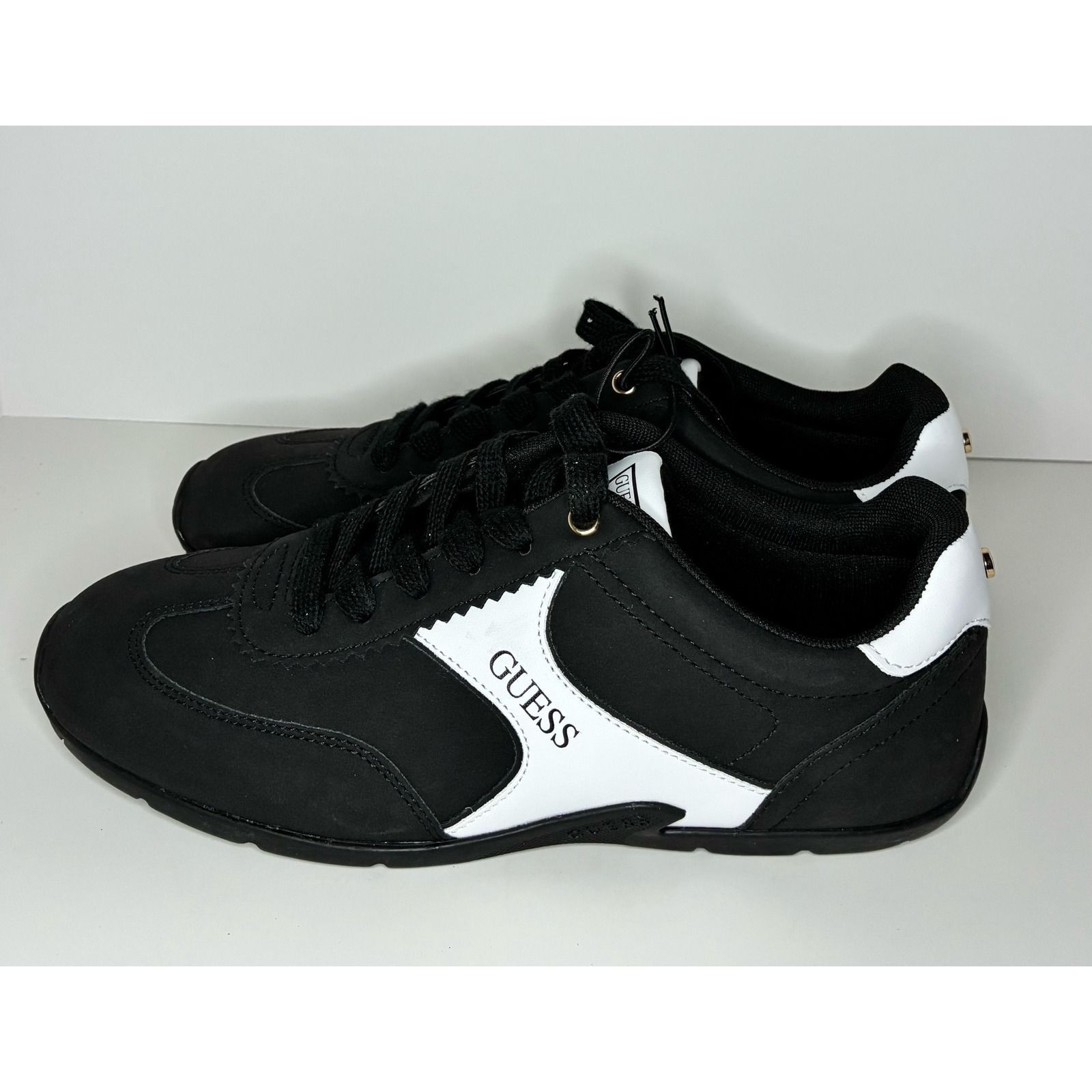 New Guess Los Angeles Mens Black White Low Top Sneakers Size 9M GMLANSEN2