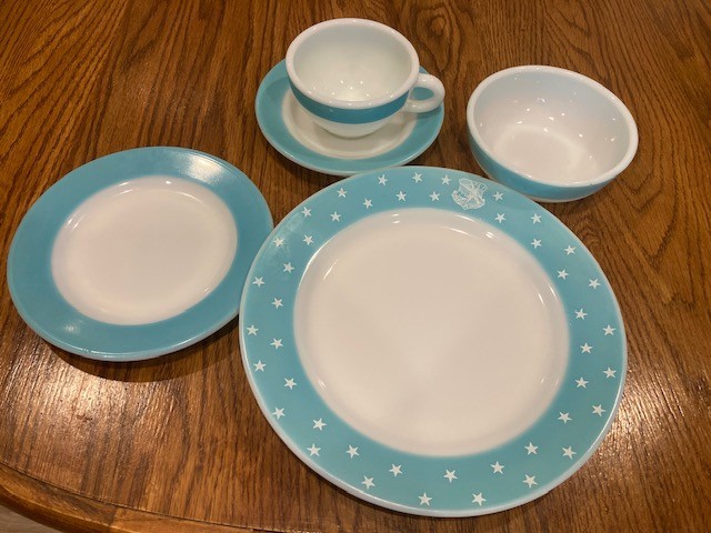 Vintage Authentic Corning Strategic Air Command (SAC) 5 Piece Setting /  USA