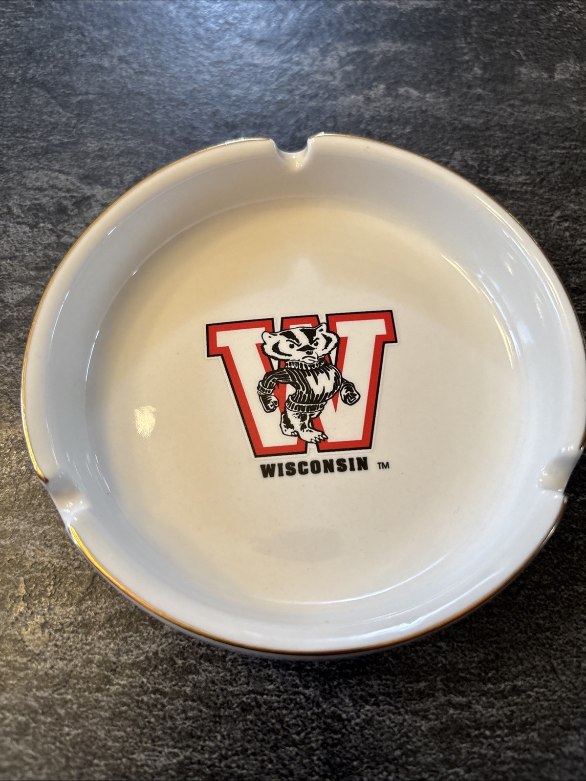 Vintage Wisconsin Badgers Ashtray 4.5” Round Ceramic University Madison Blunt #E Vintage Wisconsin Badgers Ashtray 4.5” Round Ceramic University Madison Blunt #E