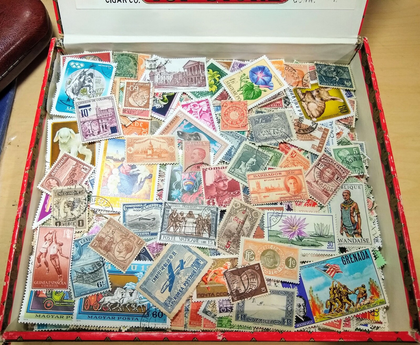 WW/US COLLECTION 1300 Stamps MyBest VINTAGE selection from Albums 