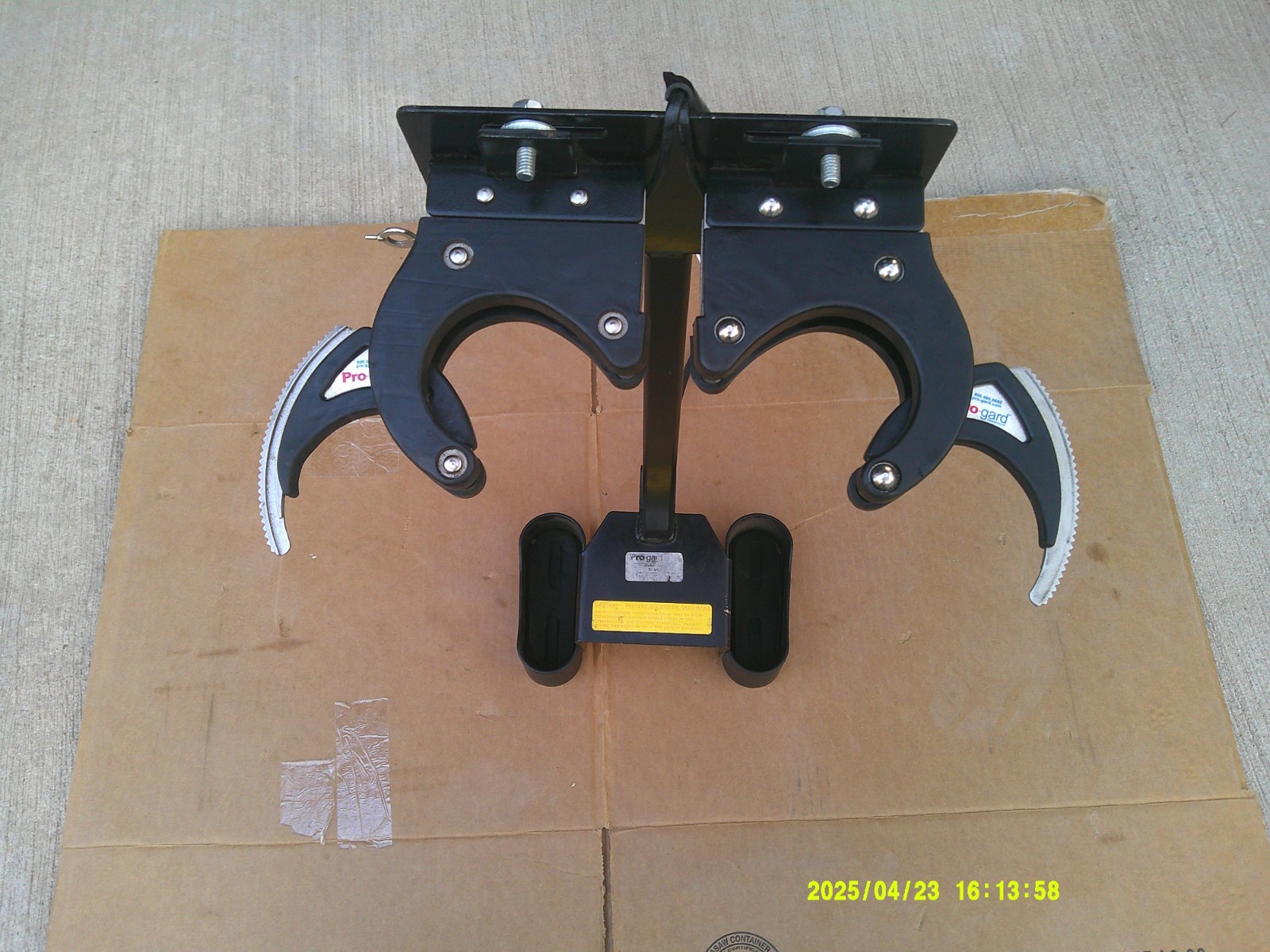 Progard - Pro Gard electric double Gun Lock Rack For Rifles / key included
