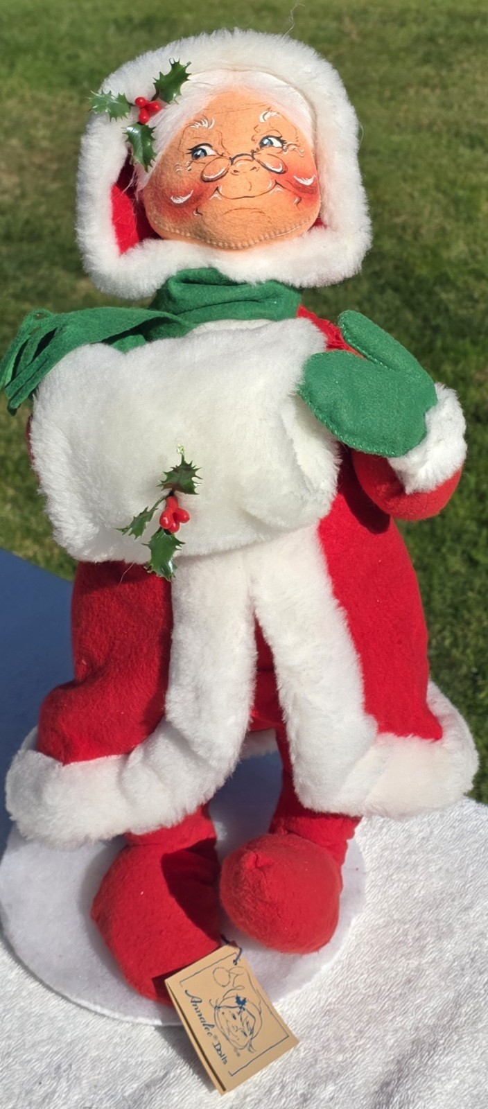 Vintage Annalee Mrs Claus Muff Christmas Poseable Mobilitee 18in Tall 1994 Tags Vintage Annalee Mrs Claus Muff Christmas Poseable Mobilitee 18in Tall 1994 Tags