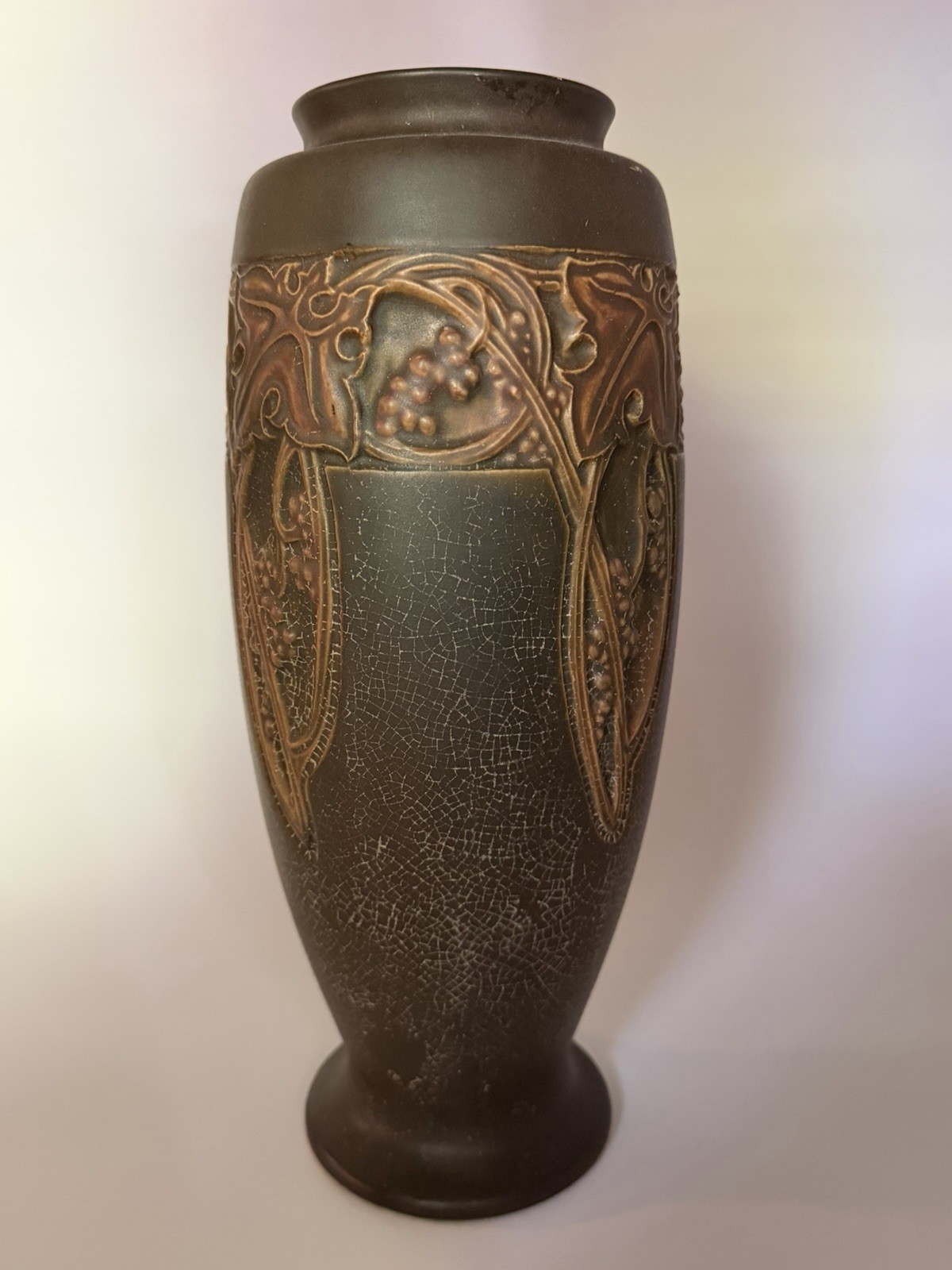roseville pottery vase - 12 1/2\