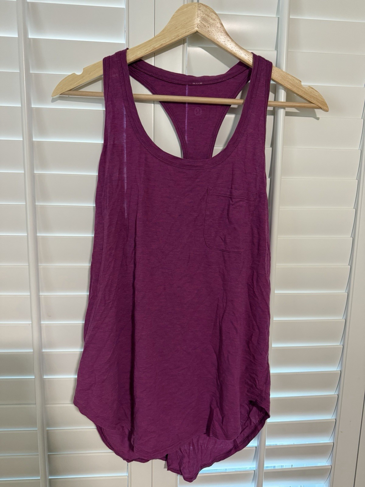 Lululemon Women’s Tank Top Magenta Size Medium Lululemon Women’s Tank Top Magenta Size Medium