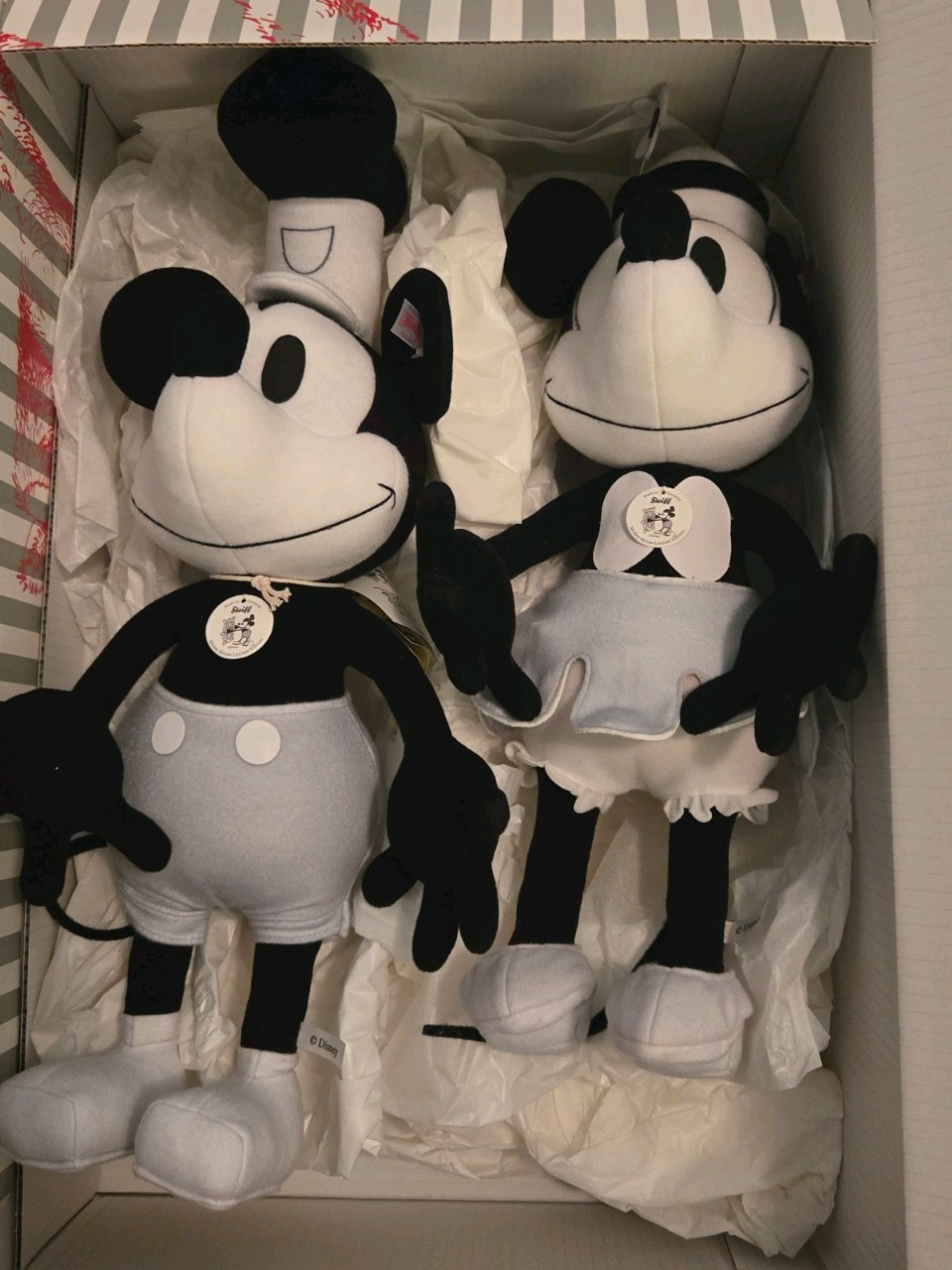 Steiff Disney D23 2019 Steamboat Willie Mickey & Minnie Mouse Set No. 5 Of 50 Steiff Disney D23 2019 Steamboat Willie Mickey & Minnie Mouse Set No. 5 Of 50