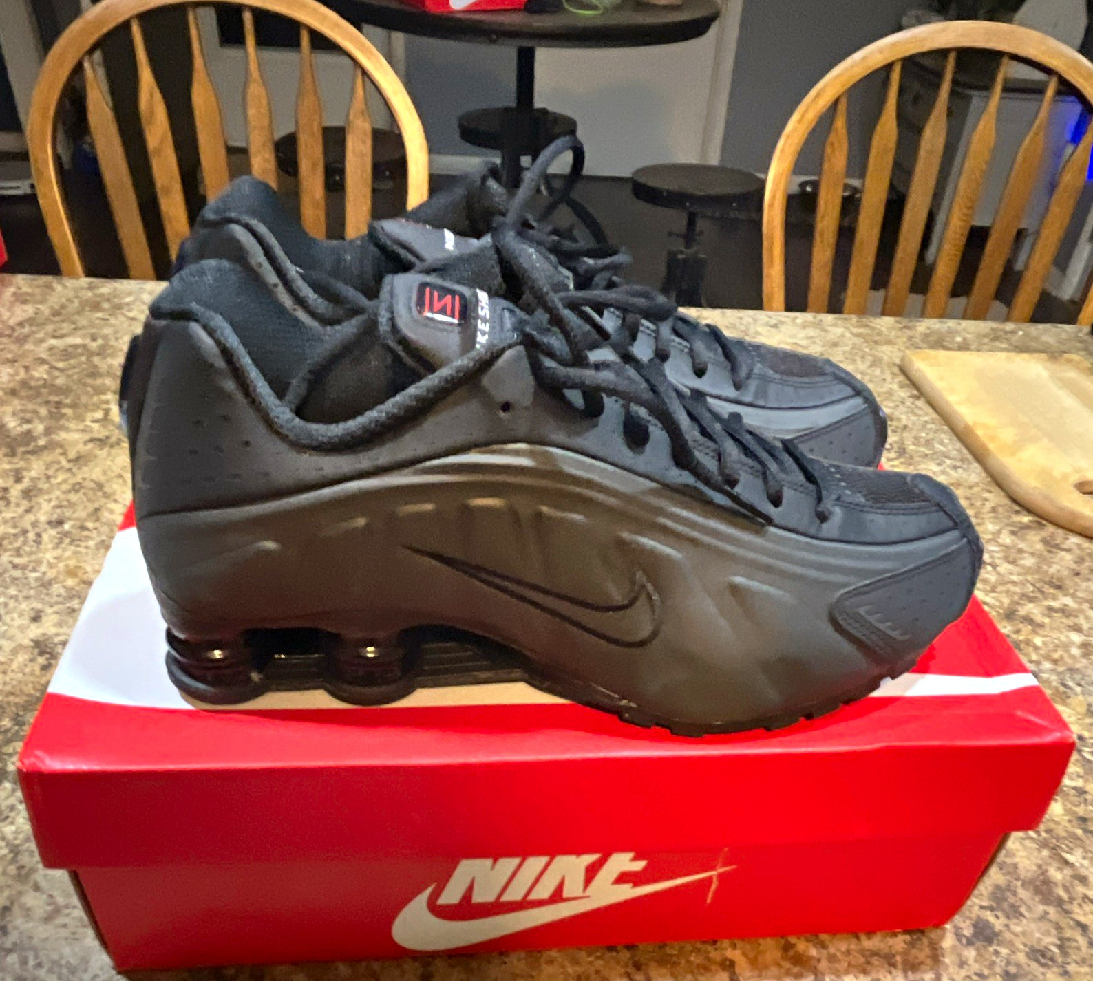 Nike Shox R4 2025 Triple Black Men’s Low Top Lace-Up Sneakers HQ1988-001
