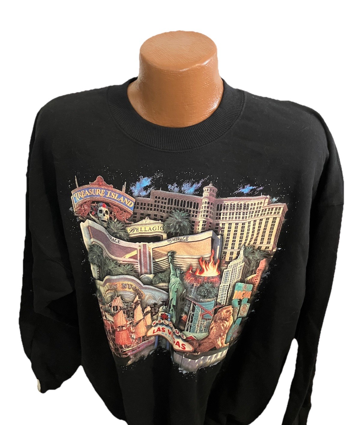 Vintage MGM Grand Las Vegas Sweatshirt Mirage Bellagio Treasure Is Size XL NWT