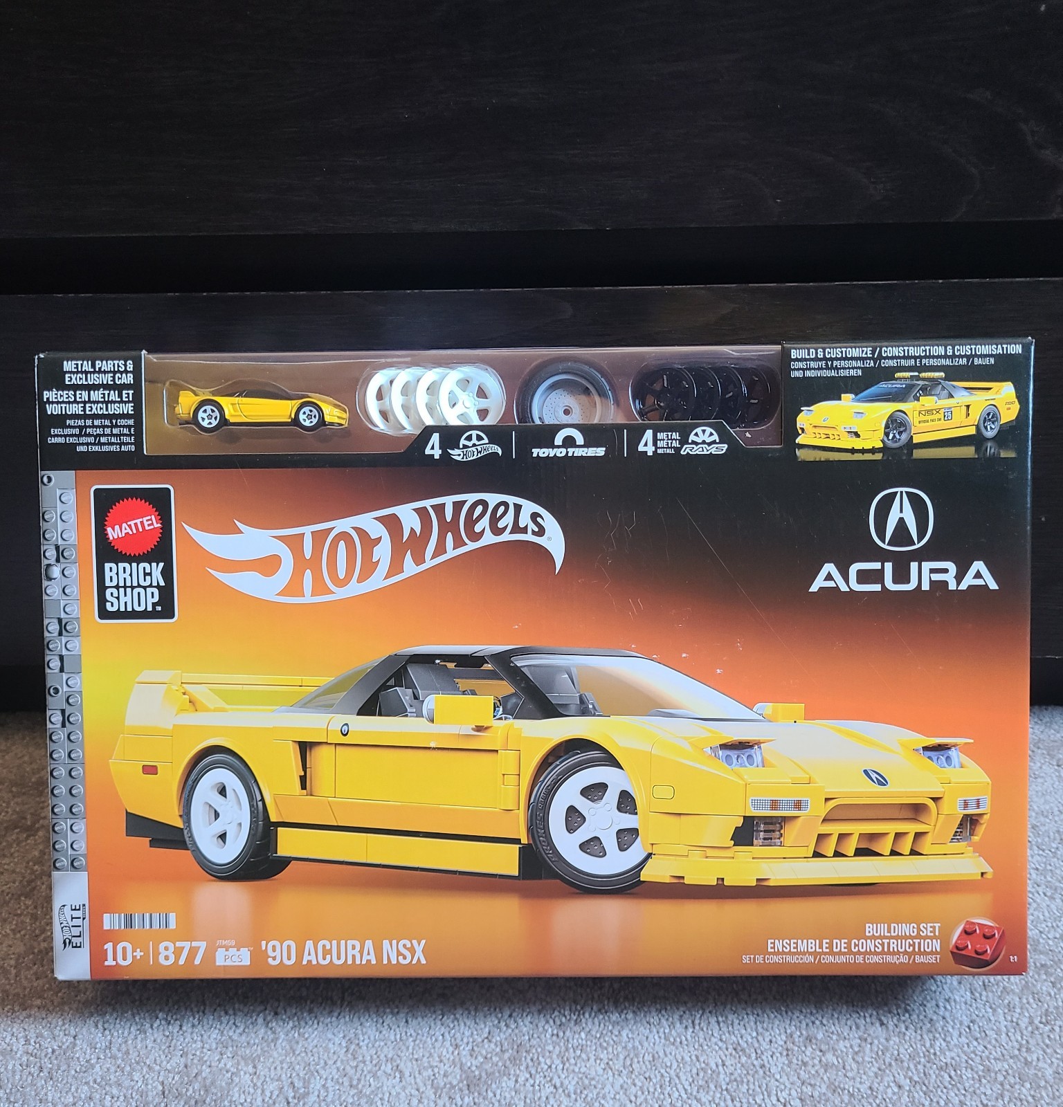 Mattel Brick Shop Hot Wheels 90 Acura NSX Building Toy 877 Pieces  *IN HAND*