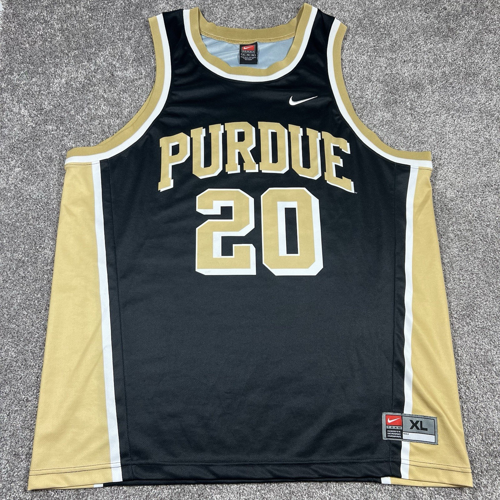 Vintage team Nike Purdue Boilermakers #20 Men’s XL Black / Gold NCAA Jersey Vintage team Nike Purdue Boilermakers #20 Men’s XL Black / Gold NCAA Jersey