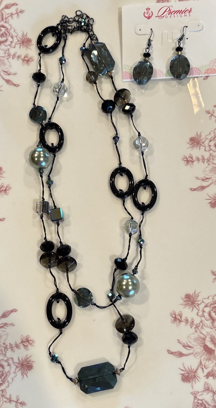Premier Designs Emerald Isle Necklace Earrings Set 48” Hematite Plated