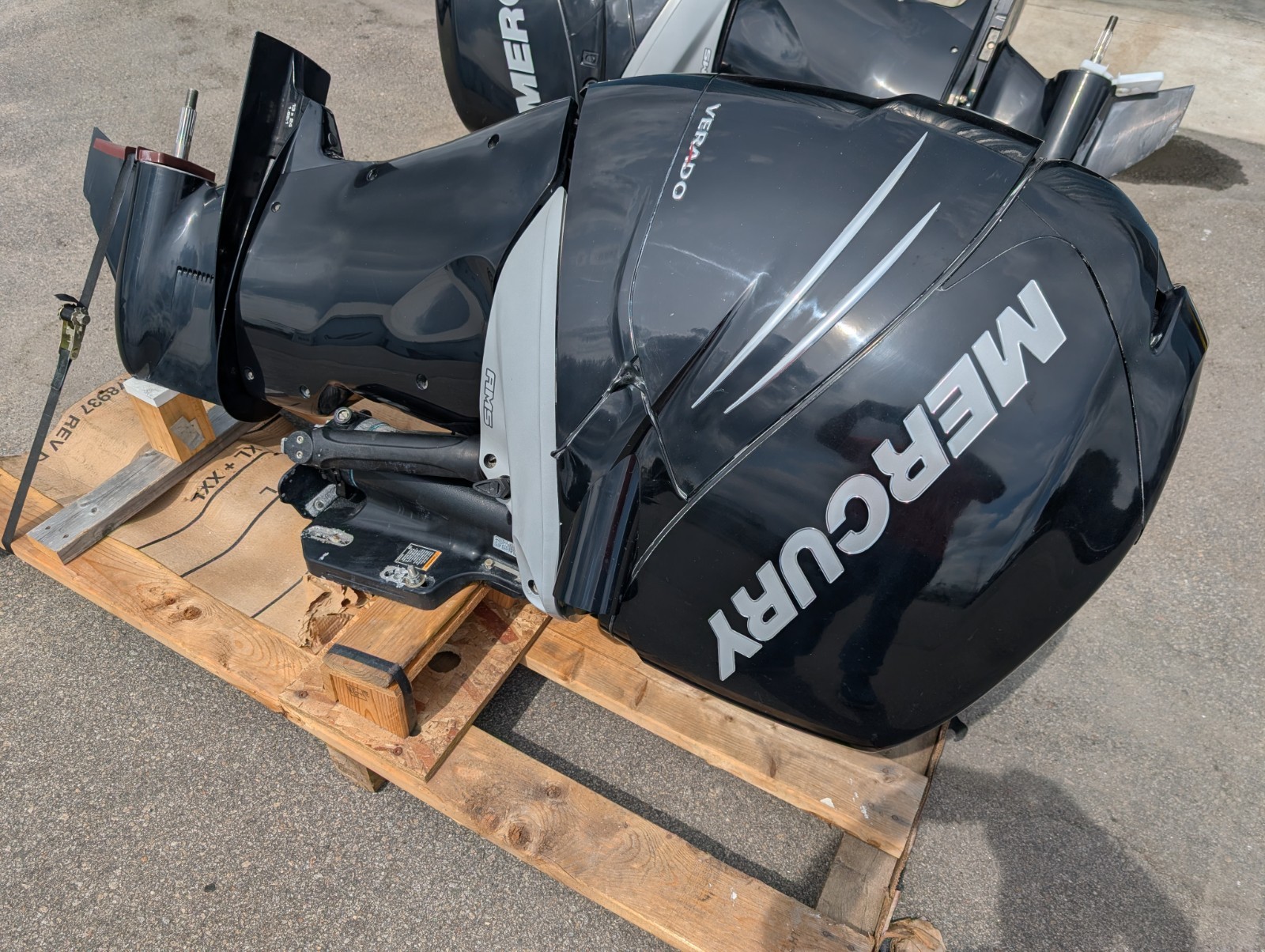 2013 Mercury 300XL-300CXL Verado Motors