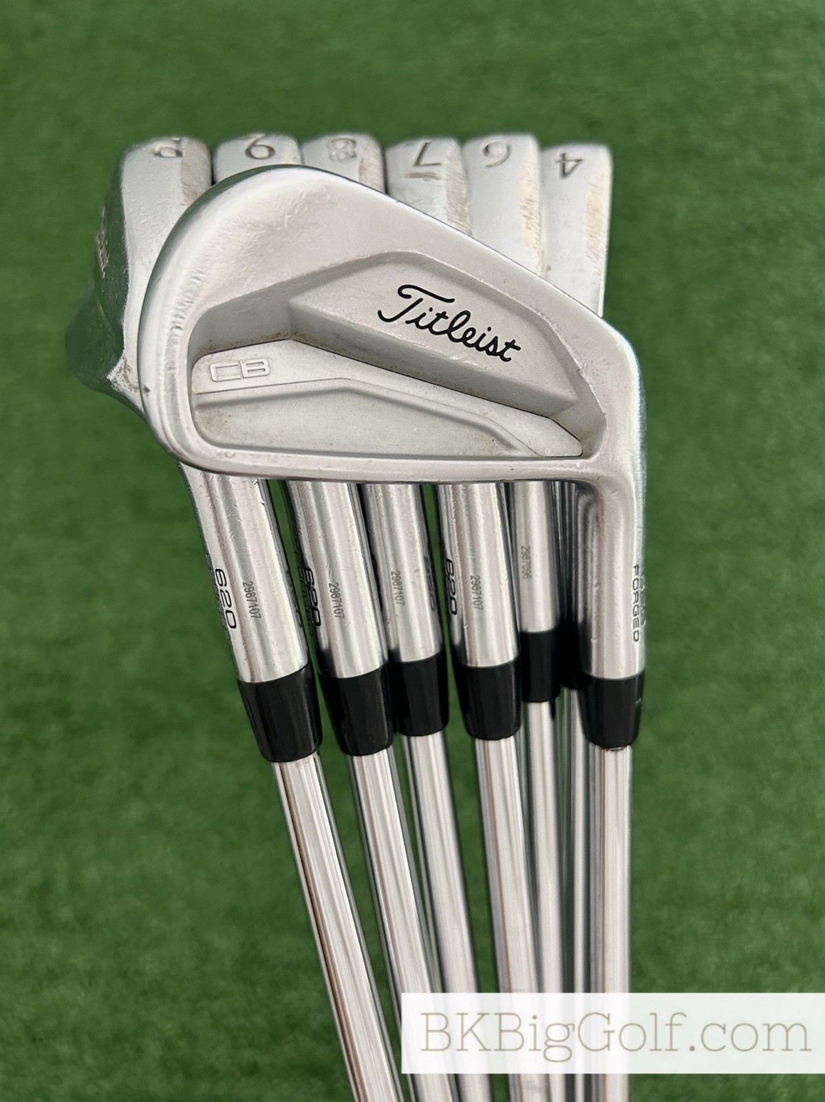 Titleist 620 CB / MB Forged Combo Iron Set 4-P / Dynamic Gold S300 Stiff +1”