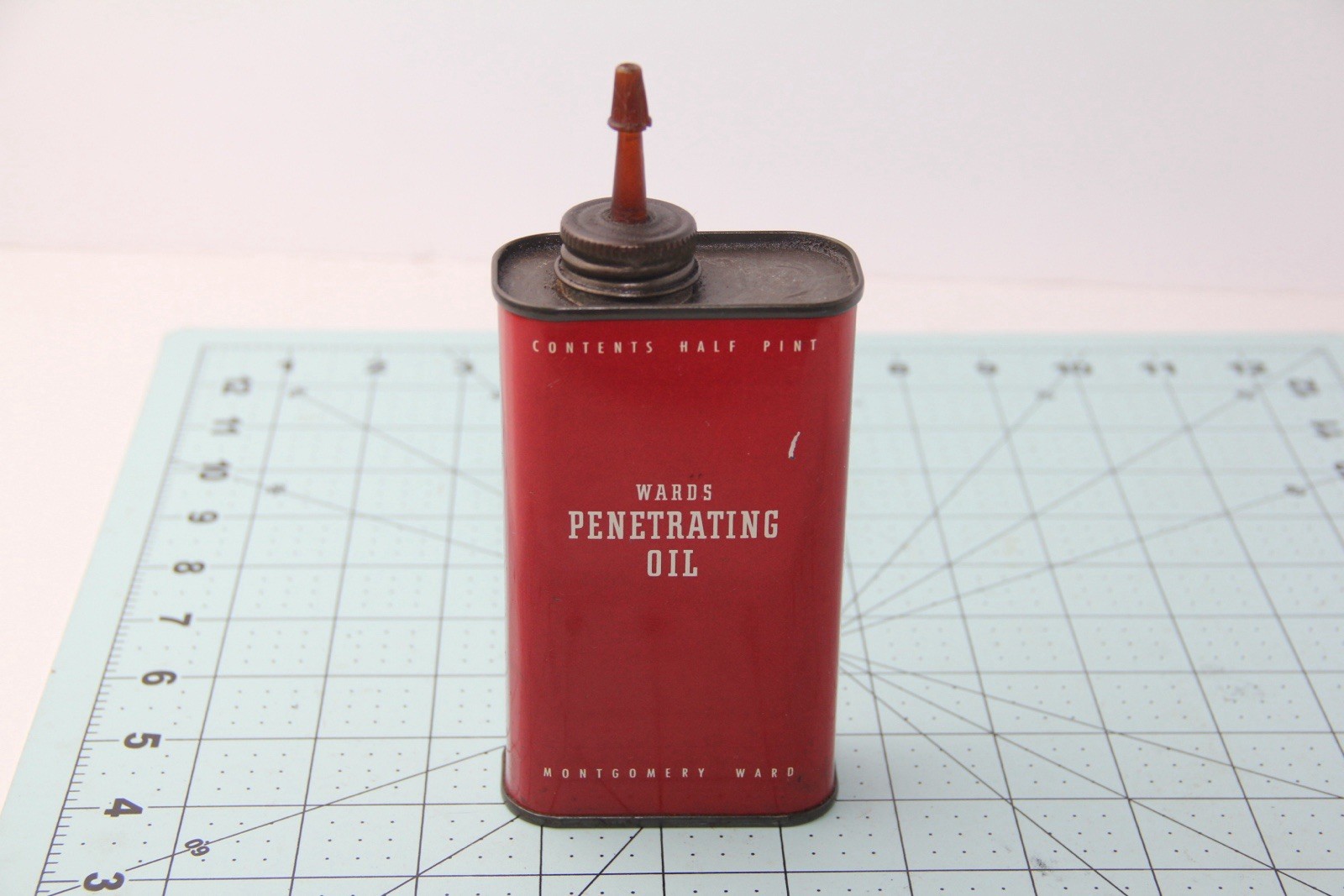 Vtg 1940s Rare Montgomery Wards Penetrating Oil Can Handy Oiler Can 1/2 Pint Vtg 1940s Rare Montgomery Wards Penetrating Oil Can Handy Oiler Can 1/2 Pint