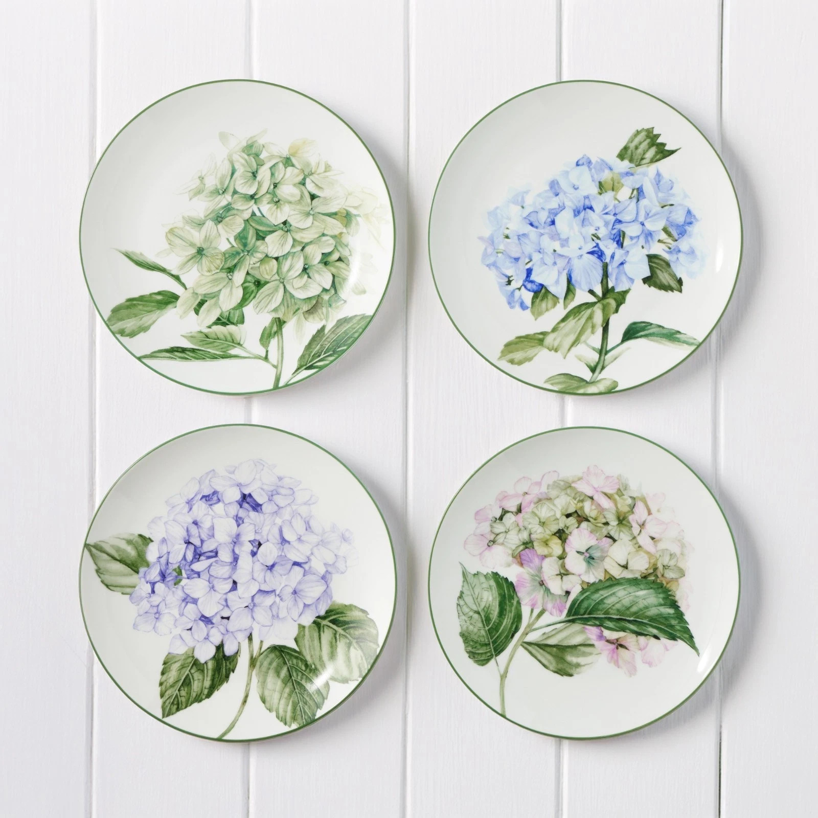 Williams Sonoma Hydrangea Salad Plates 8.5\