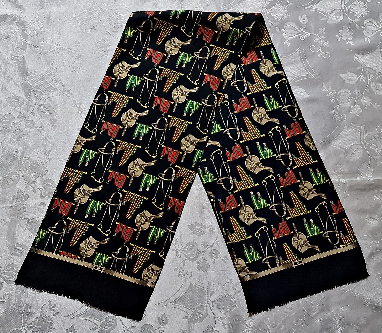 GENTS SCARF VINTAGE AUTHENTIC EQUESTRIAN ART HORSE HARNESES BLUE SILK LONG MENS