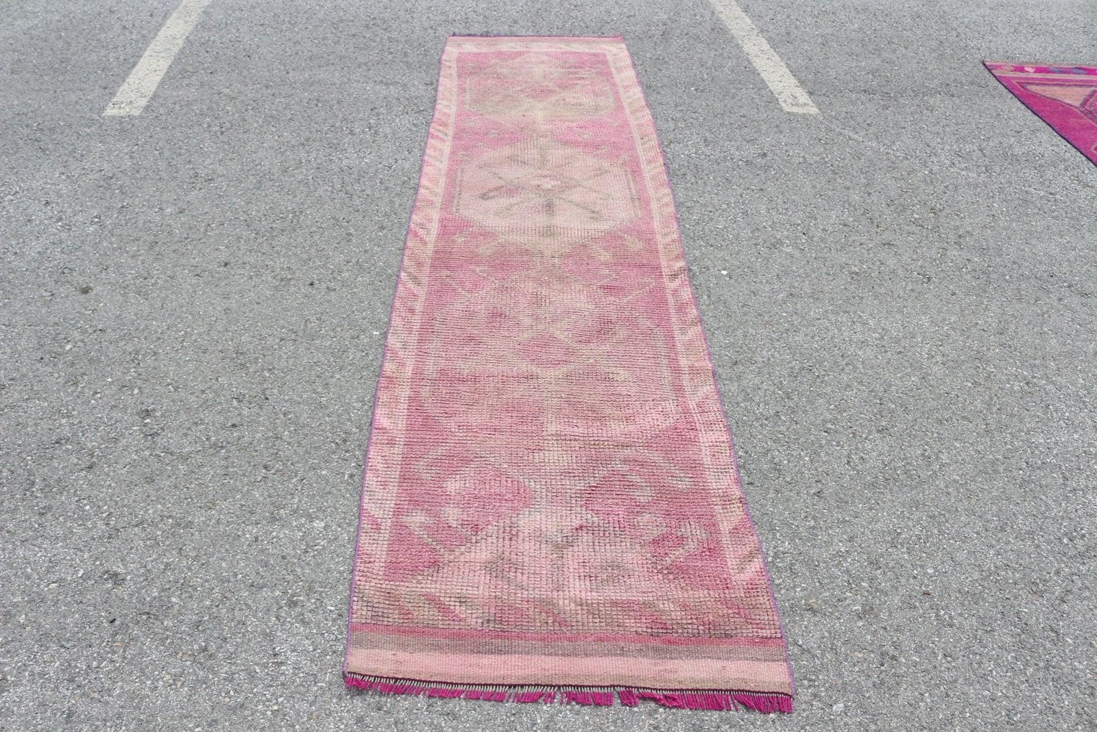 Vintage Turkish Rug 2,5x10,6 ft, Pink Herki Oriental Rug