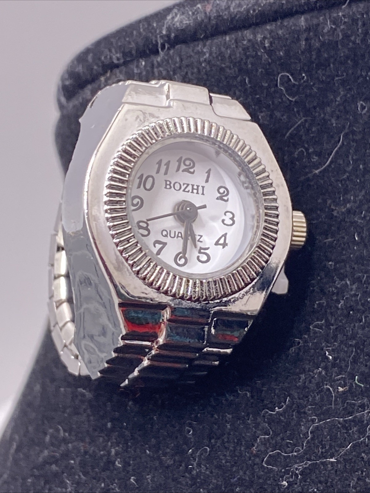 Vintage Unisex Silver Stretch Ring Watch Fashion Quartz Watch Works New Battery