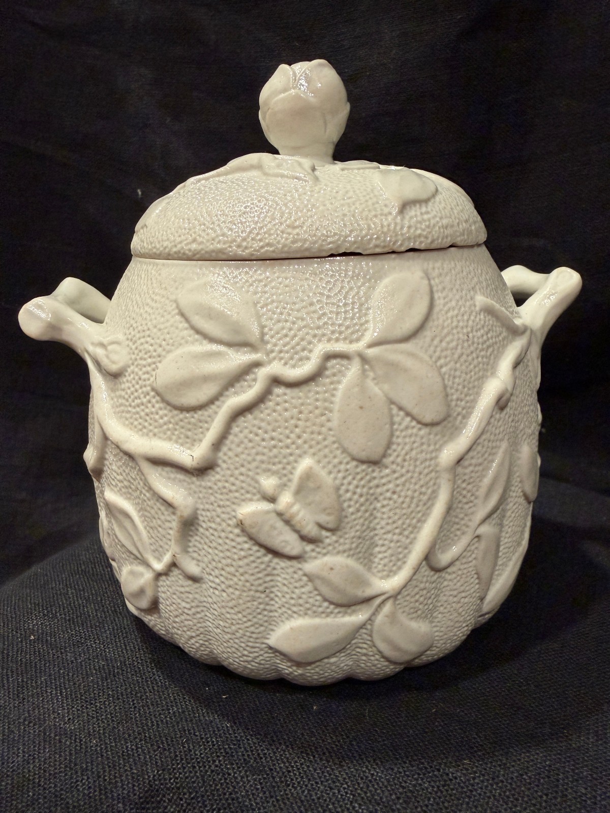 Wedgewood Drabware Creamware Covered Sugar Butterflies Rose Squirrels 1930