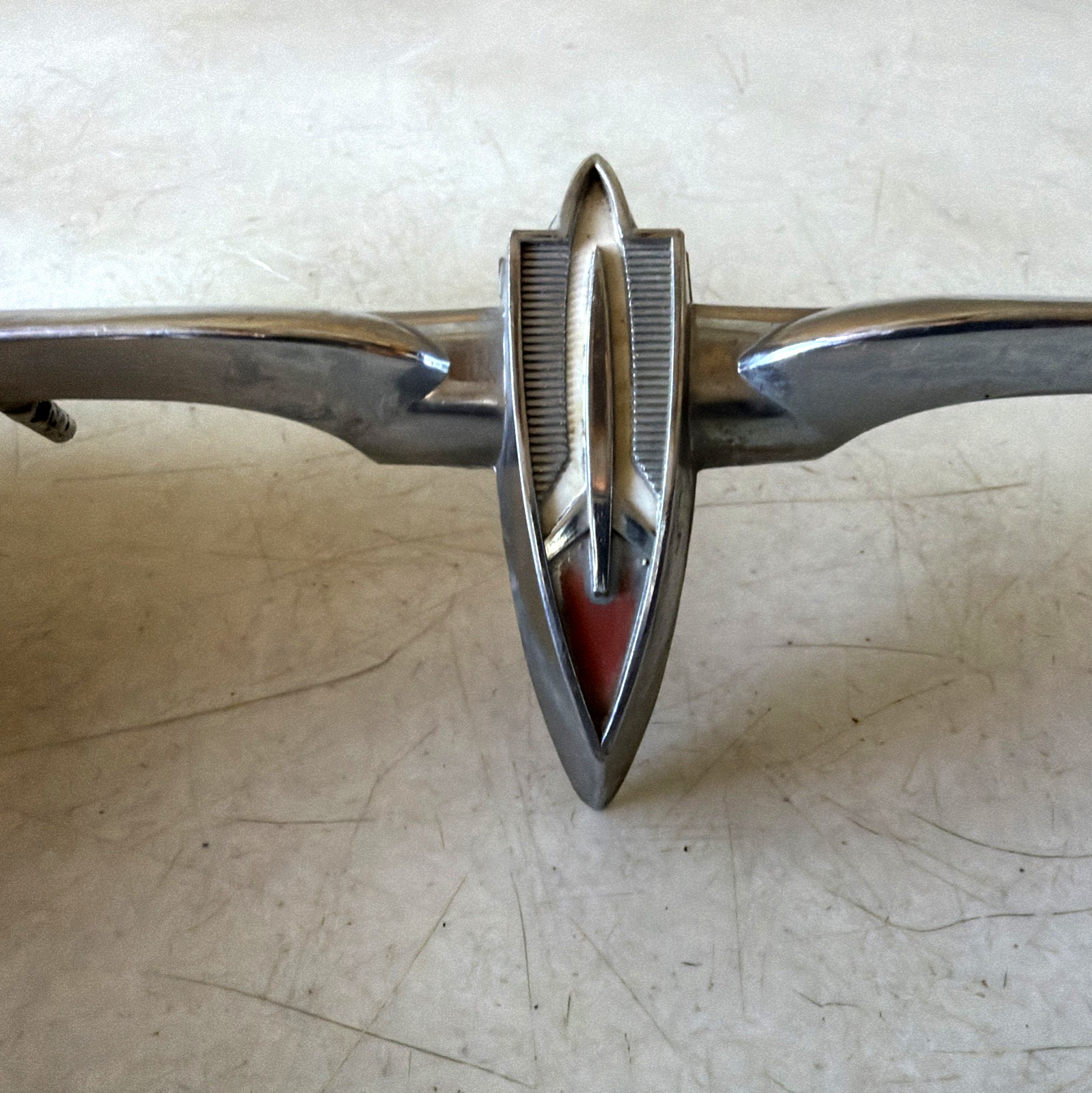 1977-1981 Pontiac Trans Am Firebird Formula Front Nose Arrowhead Badge 577405 1977-1981 Pontiac Trans Am Firebird Formula Front Nose Arrowhead Badge 577405