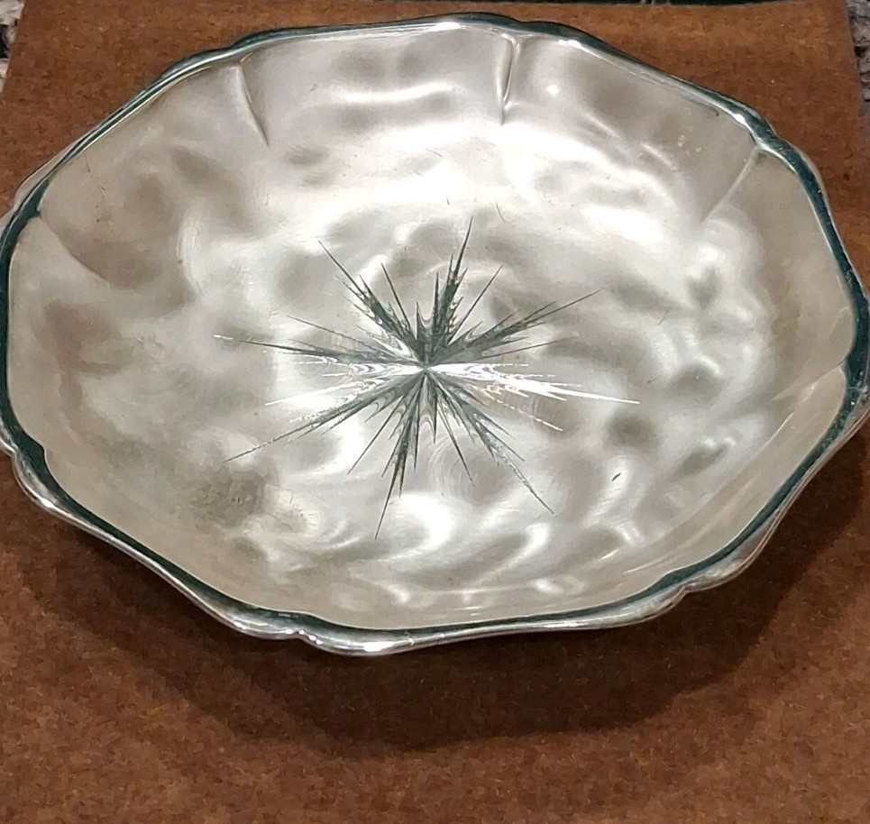 Vintage 8” German WMF Ikora Silver Plated 3 Footed Candy Dish/or Whatever Dish🤗 Vintage 8” German WMF Ikora Silver Plated 3 Footed Candy Dish/or Whatever Dish🤗