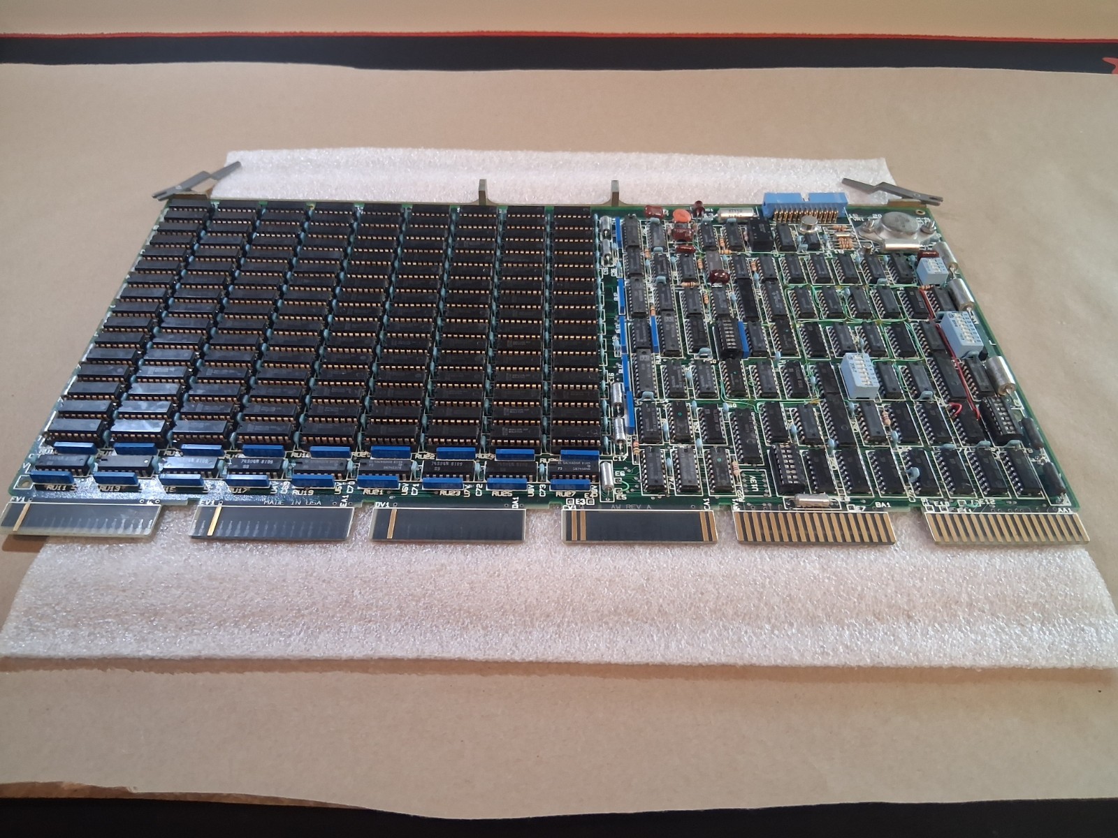 Vintage DEC/Mostek memory systems MK 8015 AA-00 6805-08015 1100 REV C(B7) Vintage DEC/Mostek memory systems MK 8015 AA-00 6805-08015 1100 REV C(B7)
