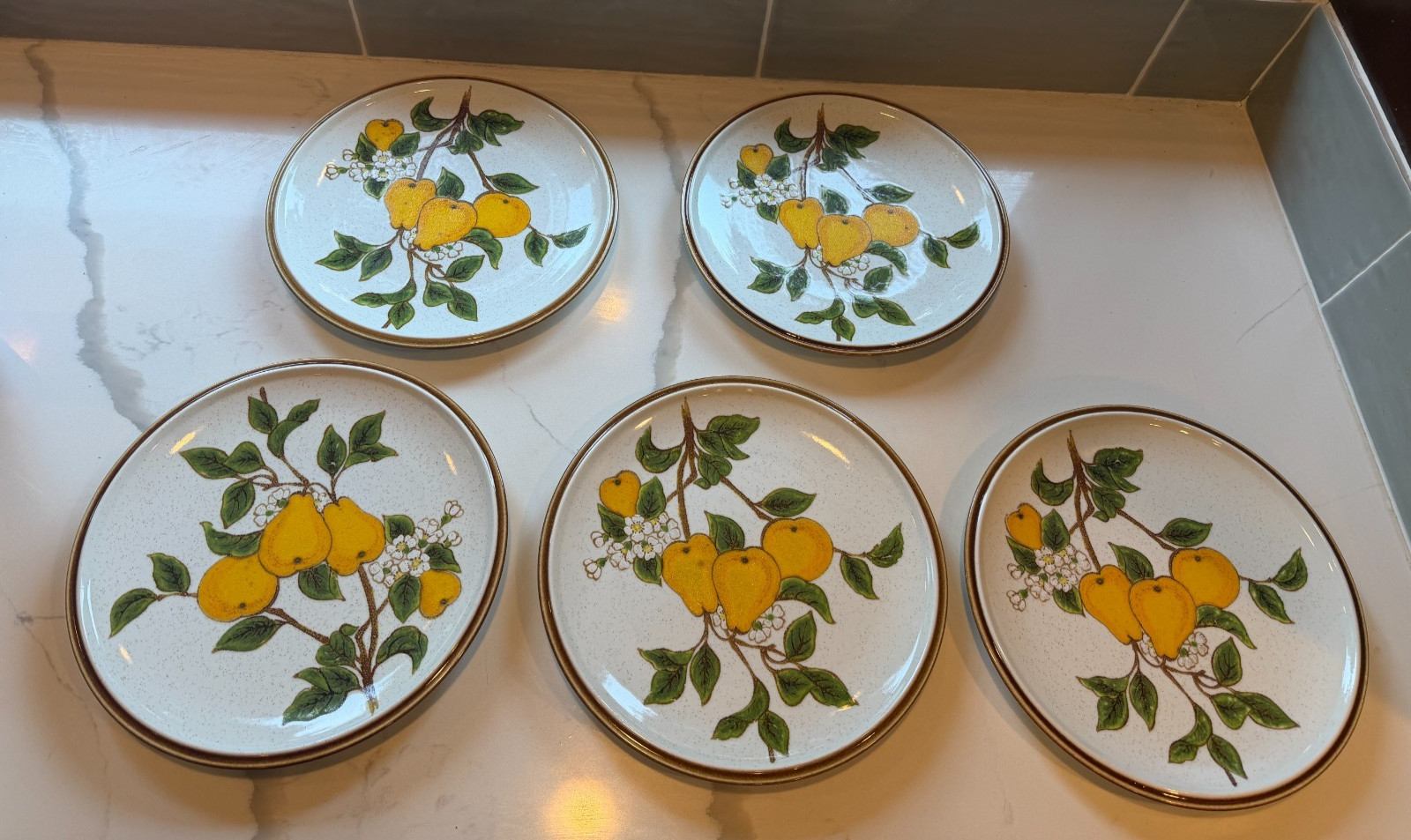 Vintage  Mikasa C9001 Bountiful Pear Blossoms Set Of 5 Dinner Plates 10.75”