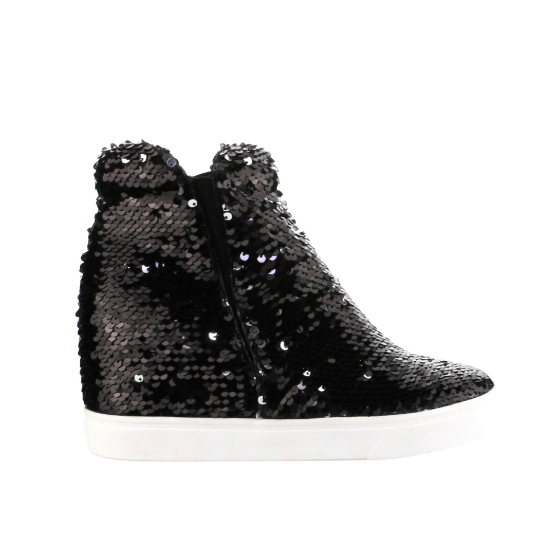 UNEEK (BLACK) UNEEK (BLACK)
