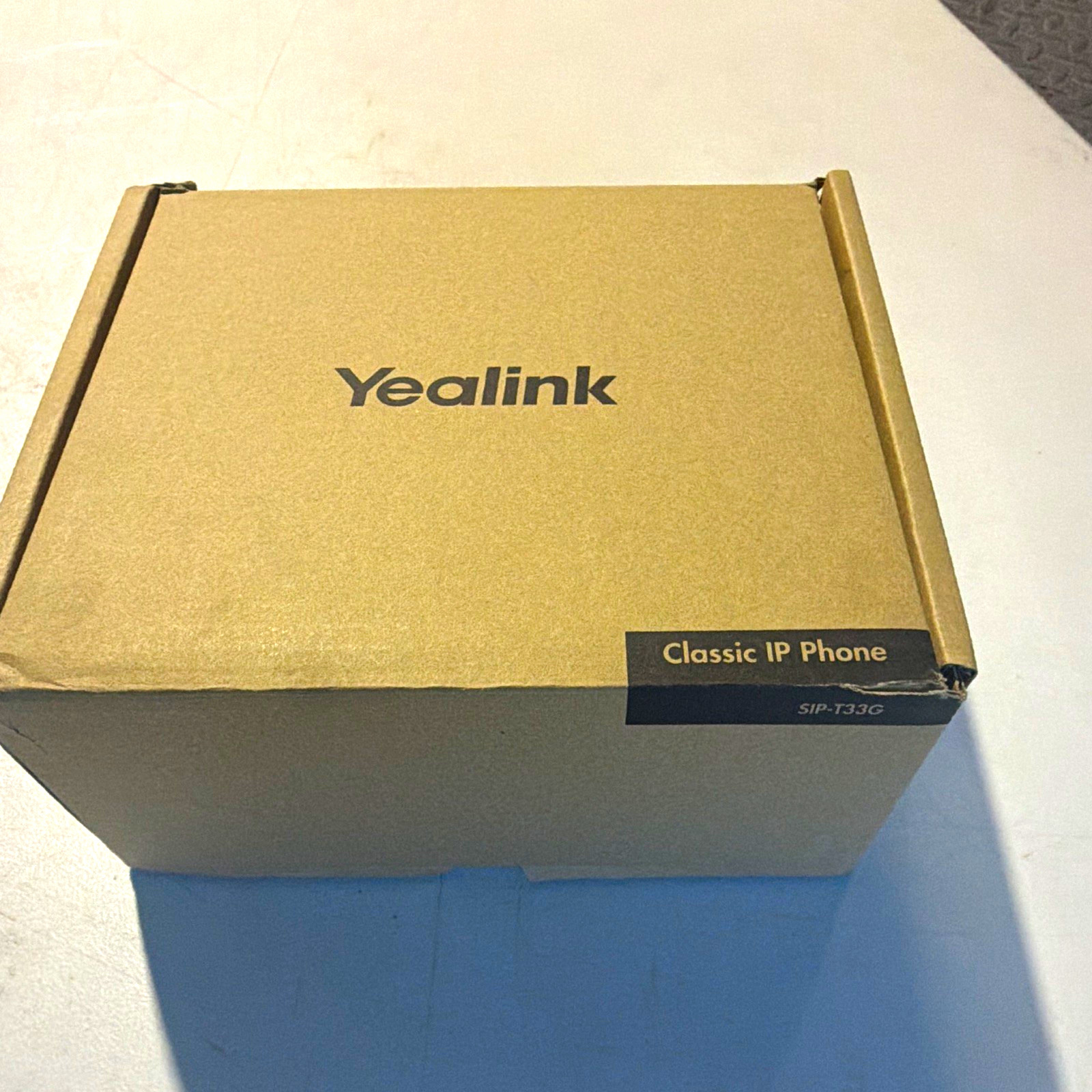 Yealink SIP-T33G Classic VoIP Desk Phone Corded Telephone, Black