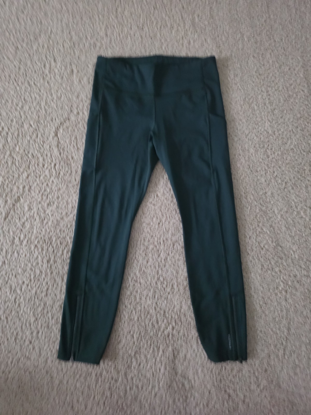 Athleta Ultimate Run 7/8 Dark Green Leggings Size M EUC
