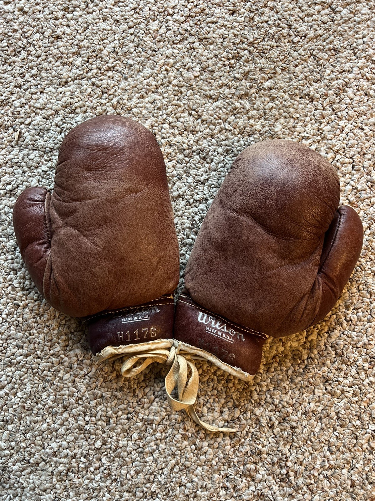 ⭐Vintage Wilson H1176 Leather Boxing Gloves Made in USA Lace Up Pair 50’s/60s⭐
