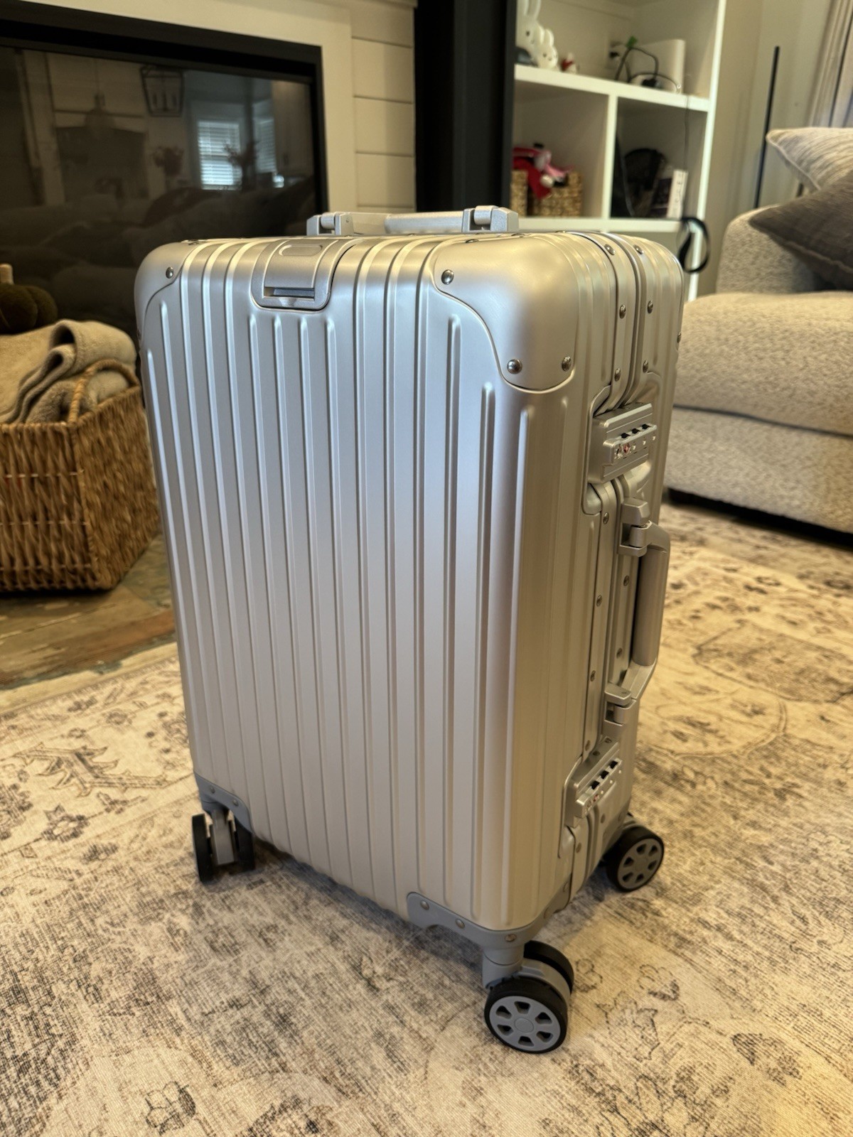 Silver Aluminum Carry-On Suitcase 4-Wheel Spinner Rolling Luggage
