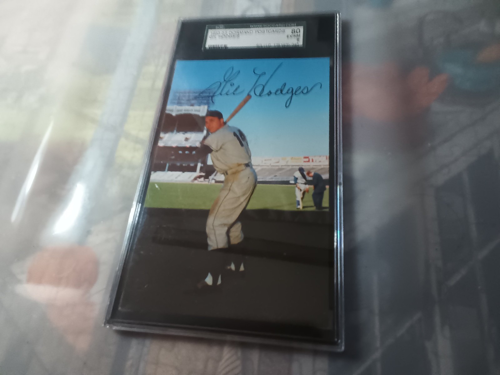 1953 Bowman - Gil Hodges NrMint 8. HOF.