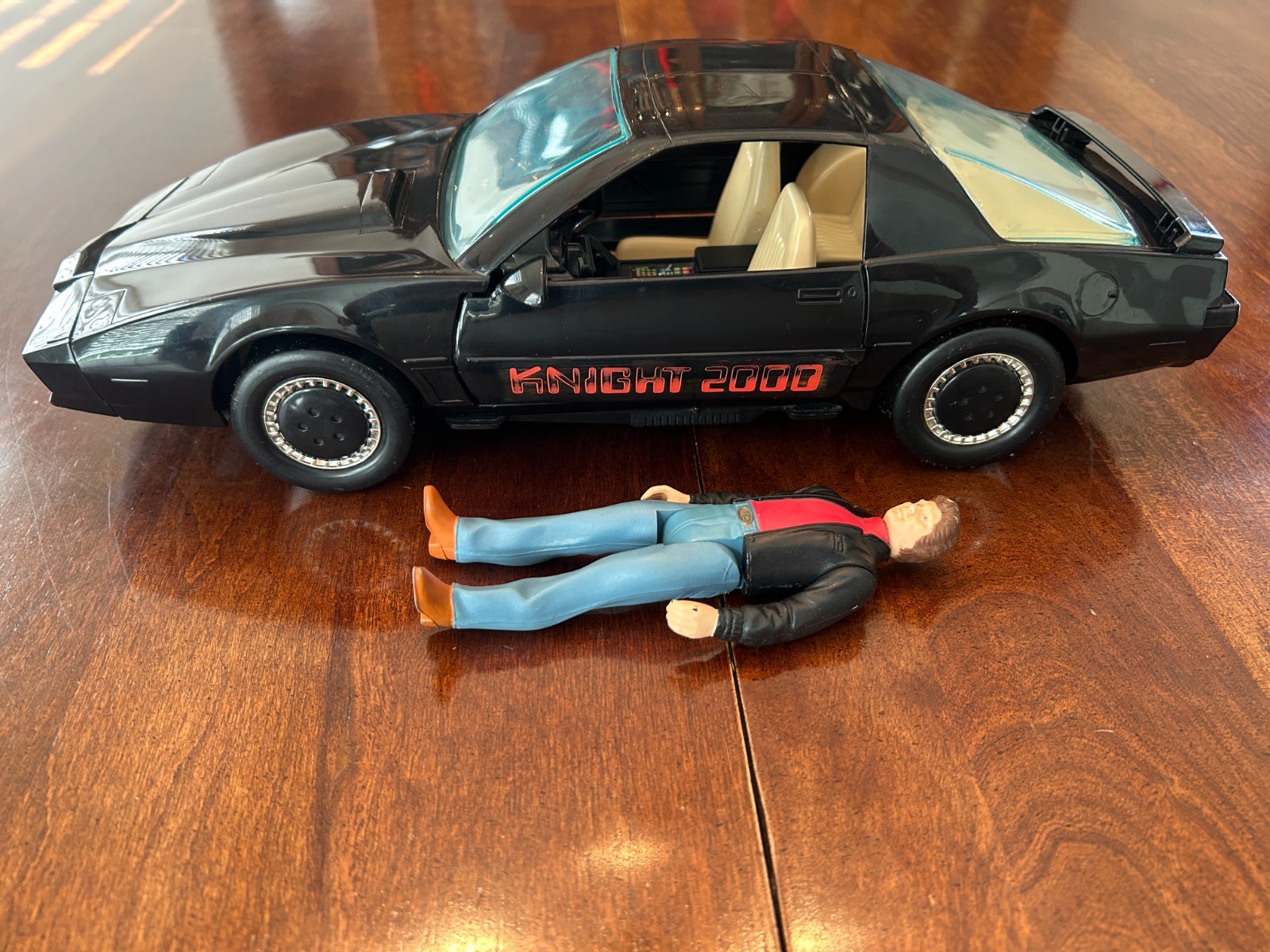 Kenner vintage 1983 Knight Rider Knight 2000 talking KITT Voice Car. TALKS