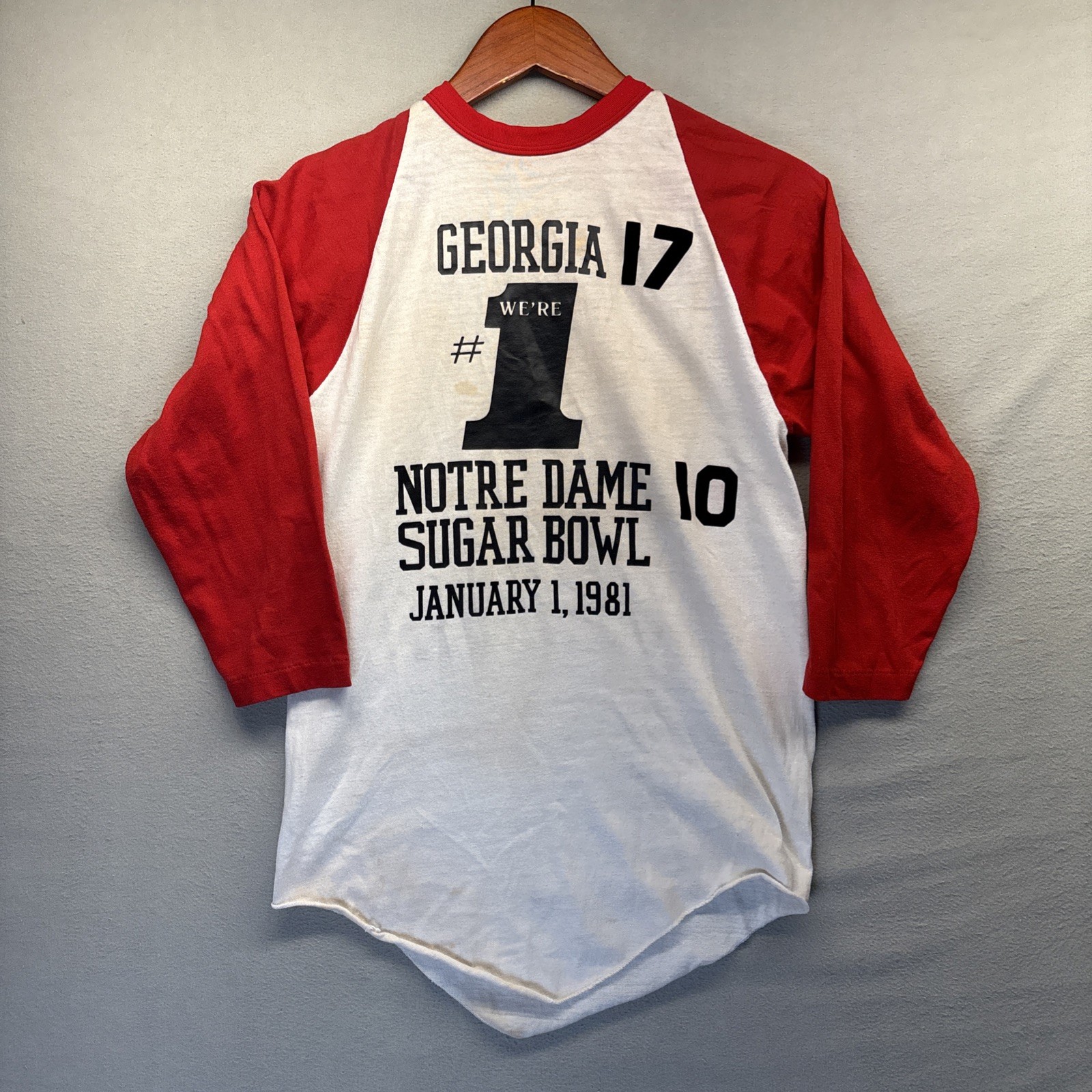Vintage 1981 Georgia Bulldogs Women\'s  Quarter Length Shirt RARE Medium38-40