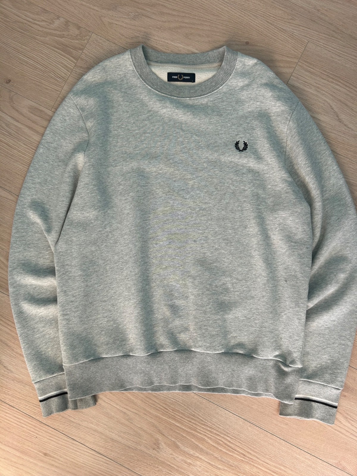 Men\'s Fred Perry Crew Neck Sweatshirt Grey Size L Embroidered Laurel Wreath