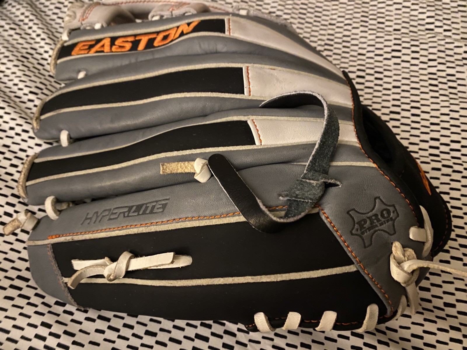 Easton MAKO PRO SERIES HyperLite EMK1275LE 12.75 RHT Baseball Glove Japan 