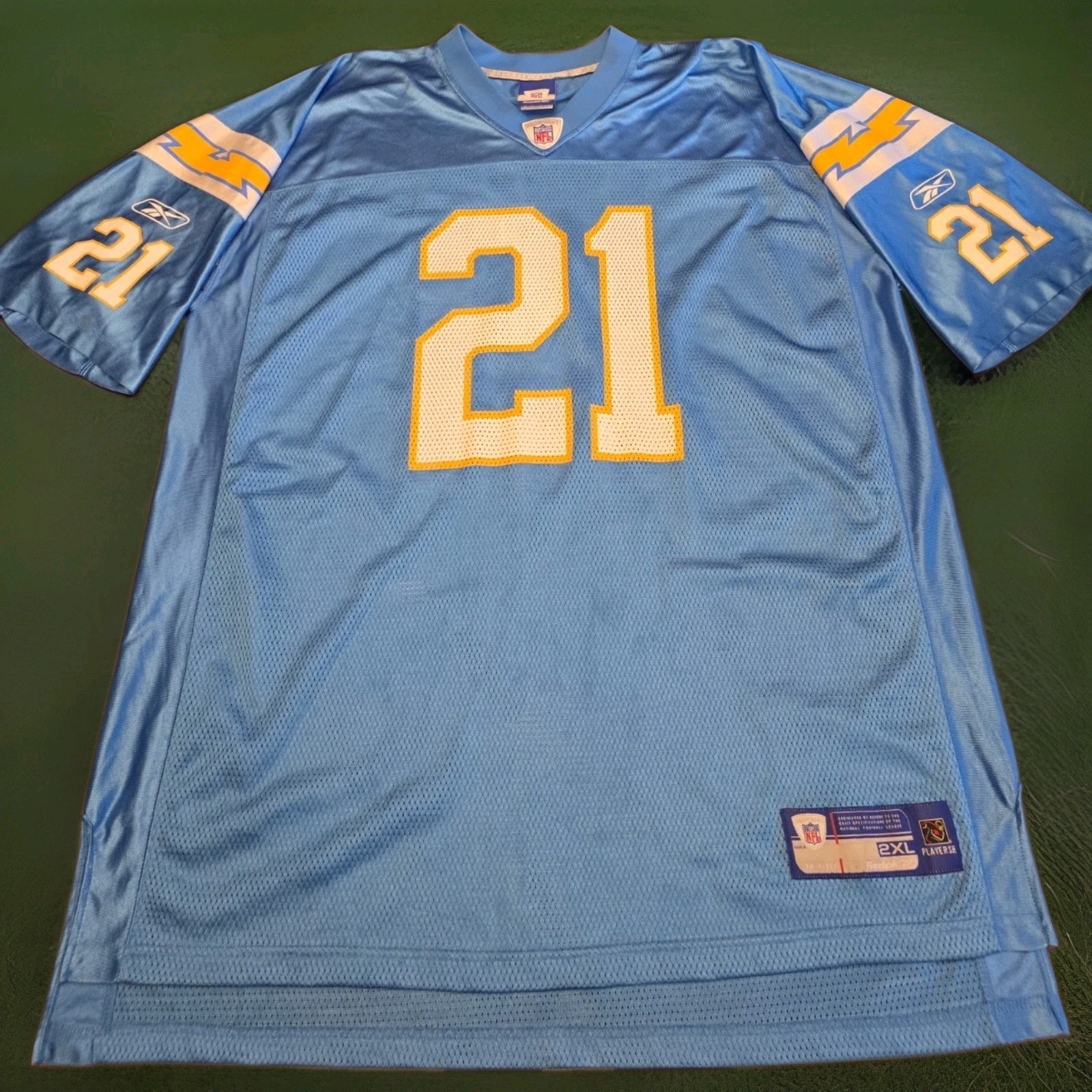 2002/2004 VINTAGE Ladanian TOMLINSON REEBOK Nfl Jersey. SIZE 2XL. Powder Blue 2002/2004 VINTAGE Ladanian TOMLINSON REEBOK Nfl Jersey. SIZE 2XL. Powder Blue