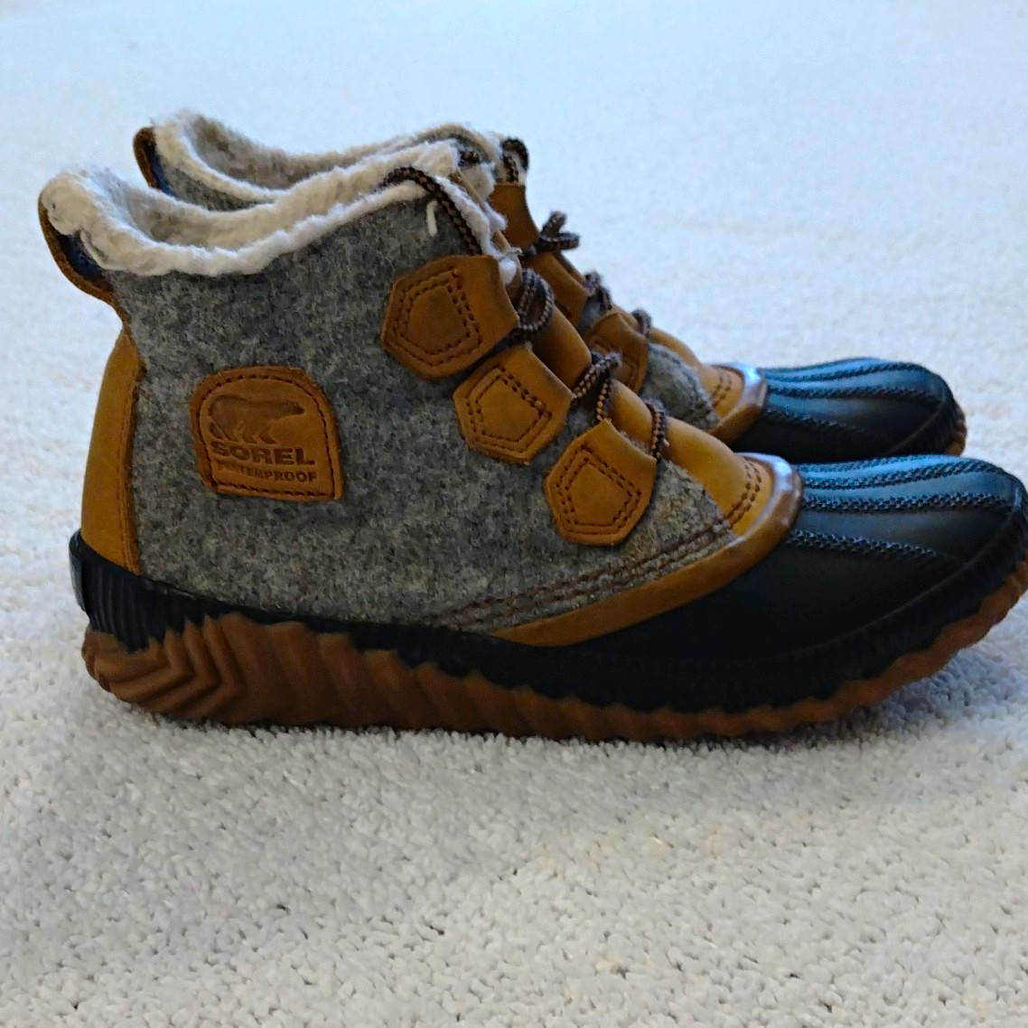 SOREL Waterproof Women’s Ankle Duck Boots Gray Felt Faux Fur Lined Lace Up 7 SOREL Waterproof Women’s Ankle Duck Boots Gray Felt Faux Fur Lined Lace Up 7